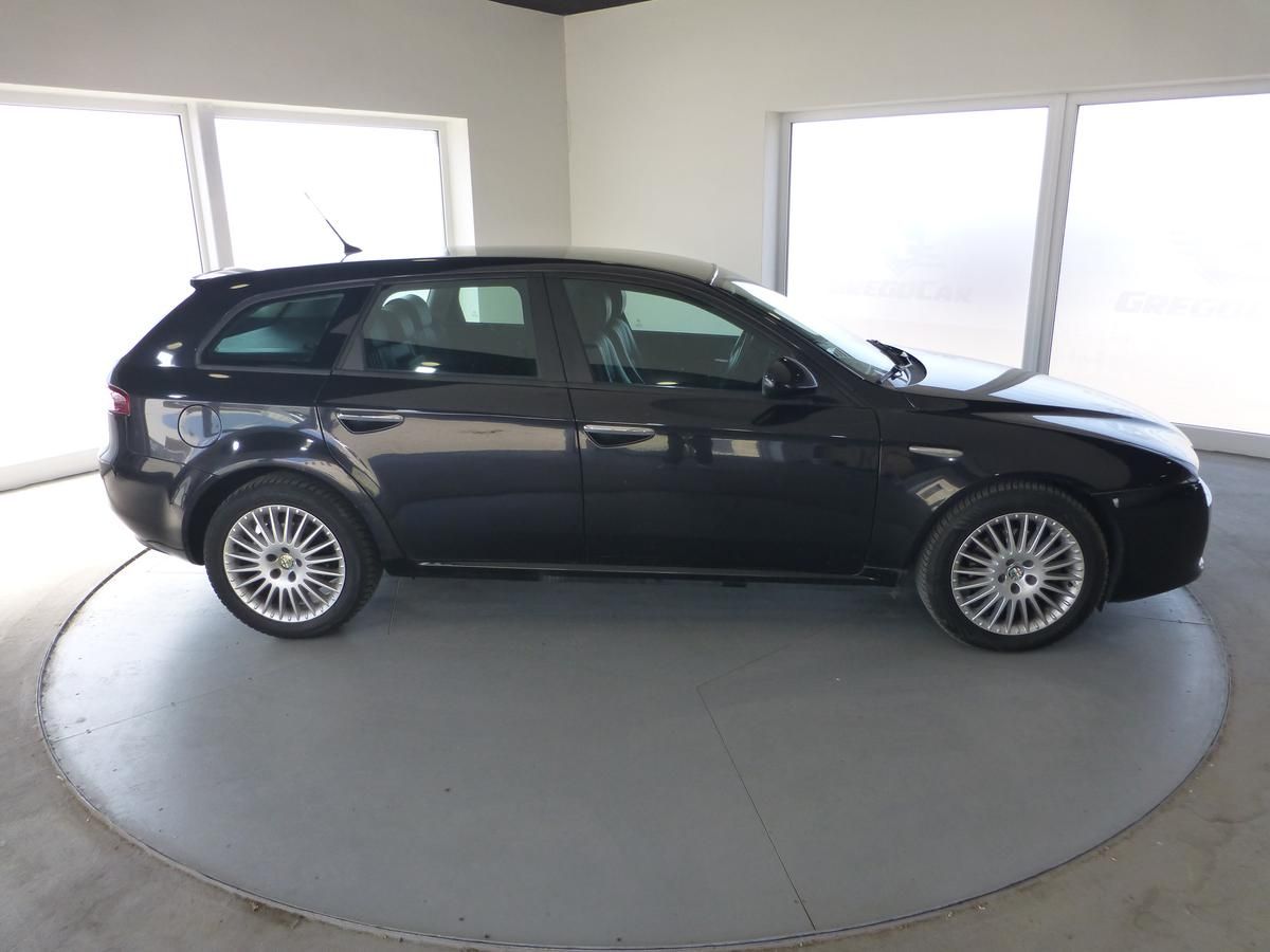 Alfa Romeo 159, 1,9JTD-110KW*VYHŘ.SED**XENONY* - fotka 5