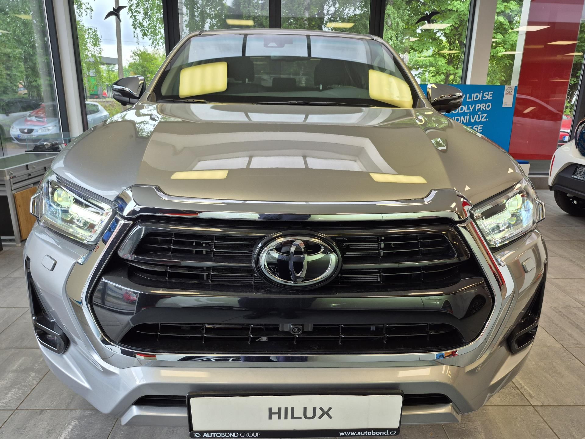 Toyota Hilux, Invincible Double Cab, 2,8 D-4 - fotka 2