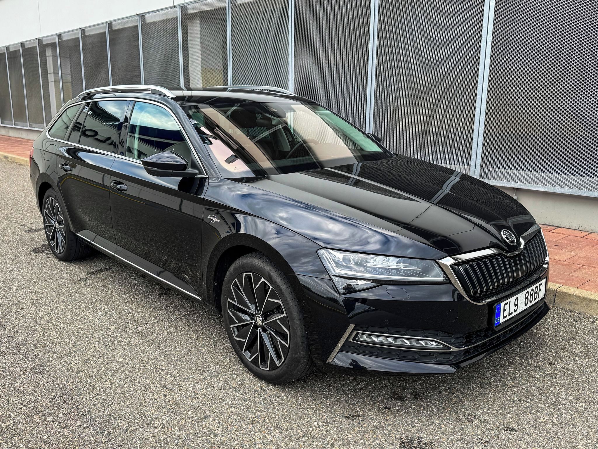 Škoda Superb, iV 160 kW L&K DSG 2023 ČR - fotka 4