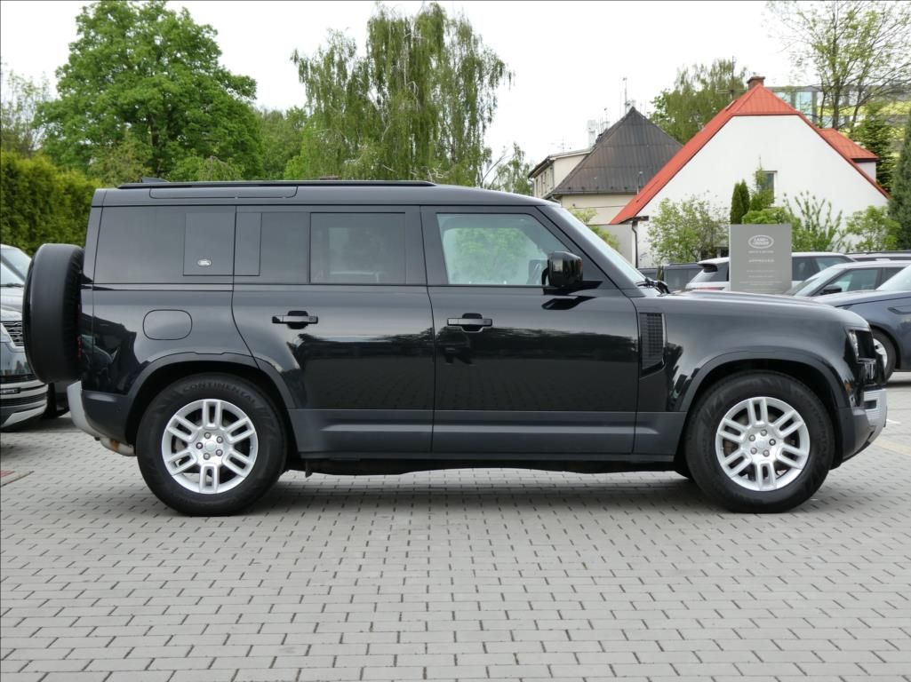 Land Rover Defender, 3,0 D250 110 SE,1.maj,ČR,tažné - fotka 6