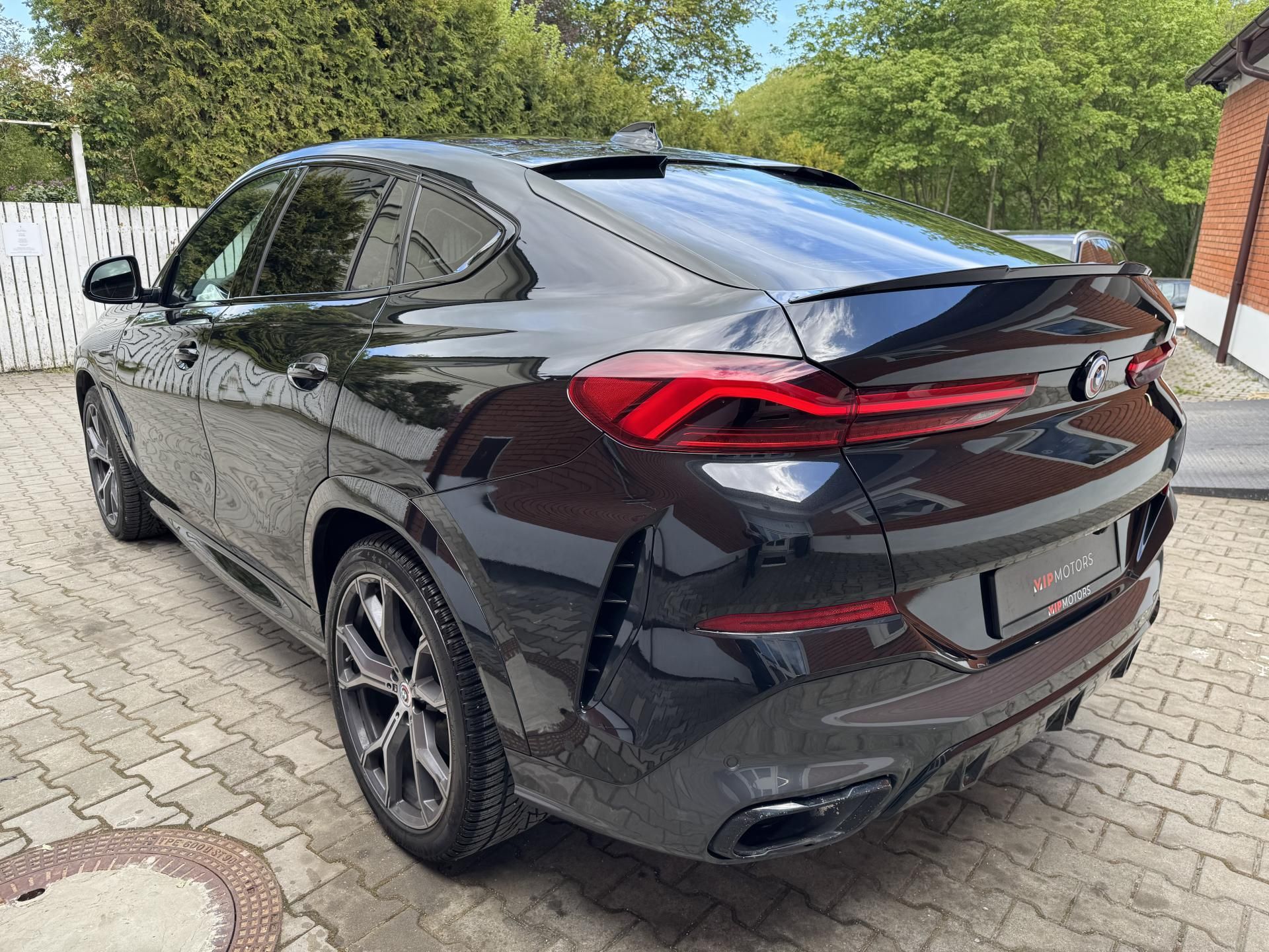 BMW X6, 4.0xD-MPAK-R21-ČR-TAŽNÉ - fotka 4