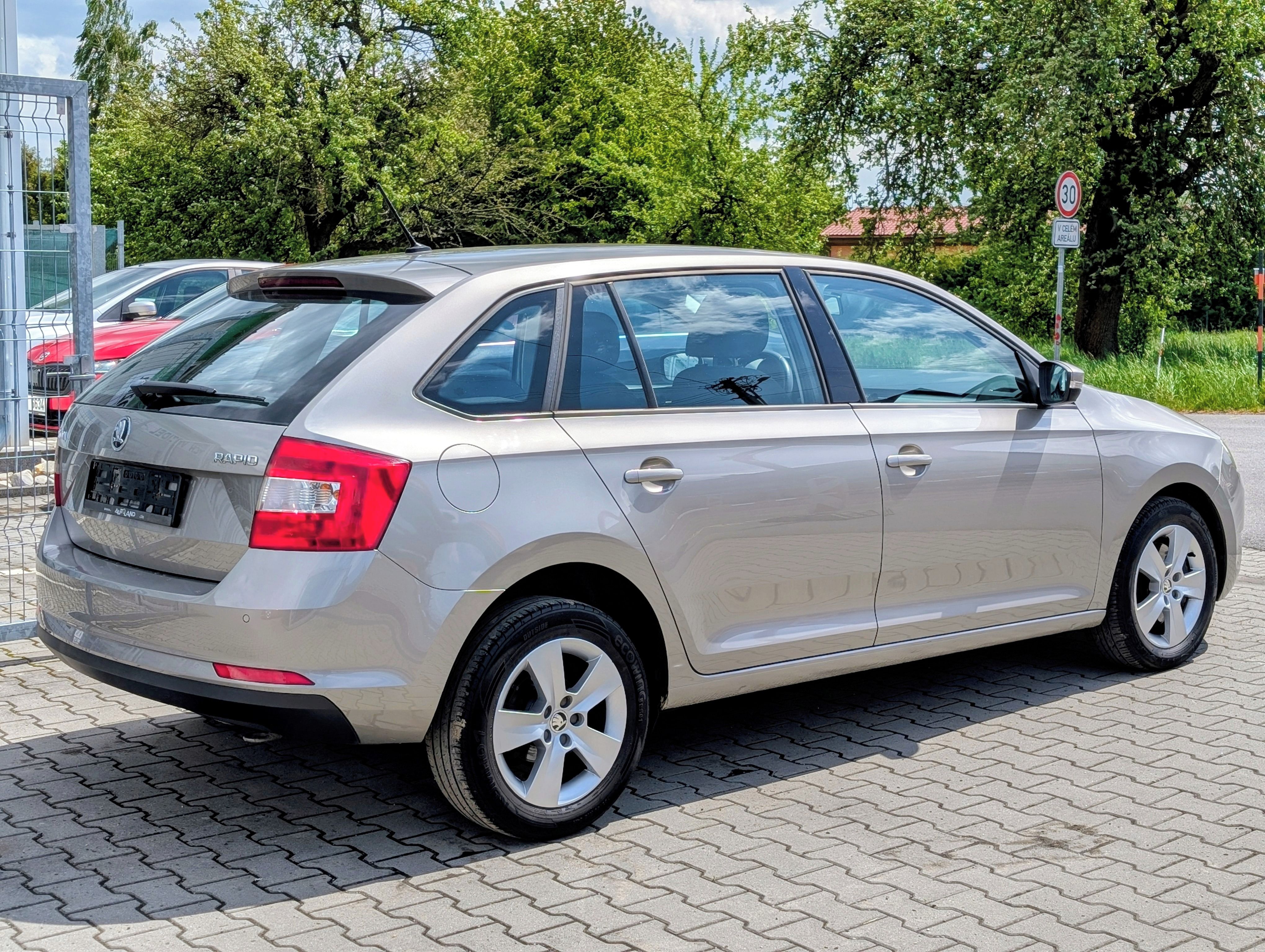 Škoda Rapid, 1.2TSi 81kW SPACEBACK 2016 - fotka 3