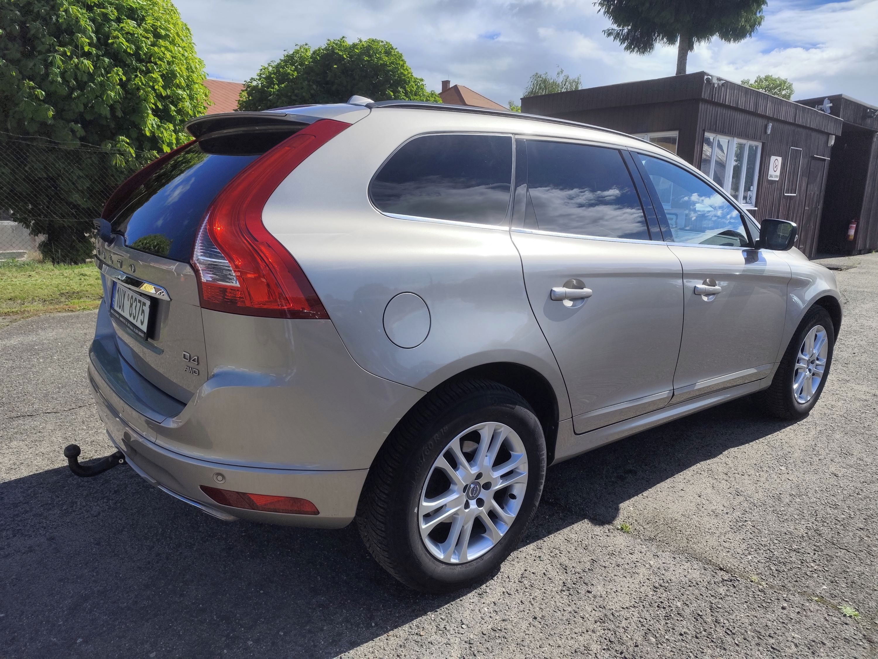 Volvo XC60, AWD.2.4D.140kw.Kamera.Kůže - fotka 6