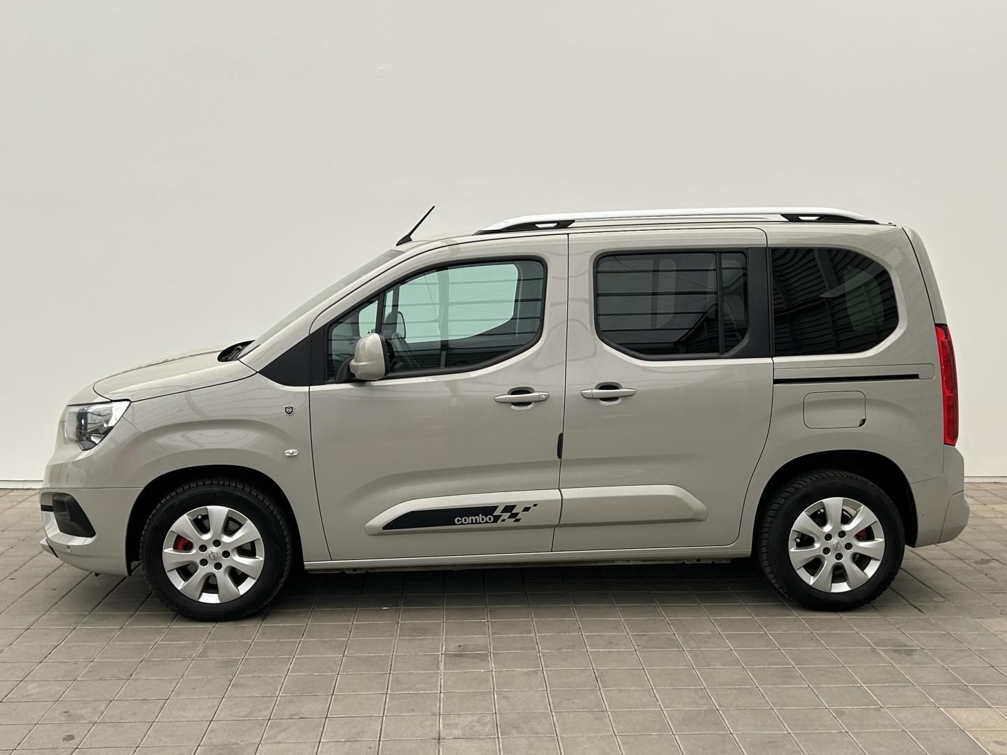 Opel Combo, 1.5CDTI 96kW Smile 7 Míst - fotka 2
