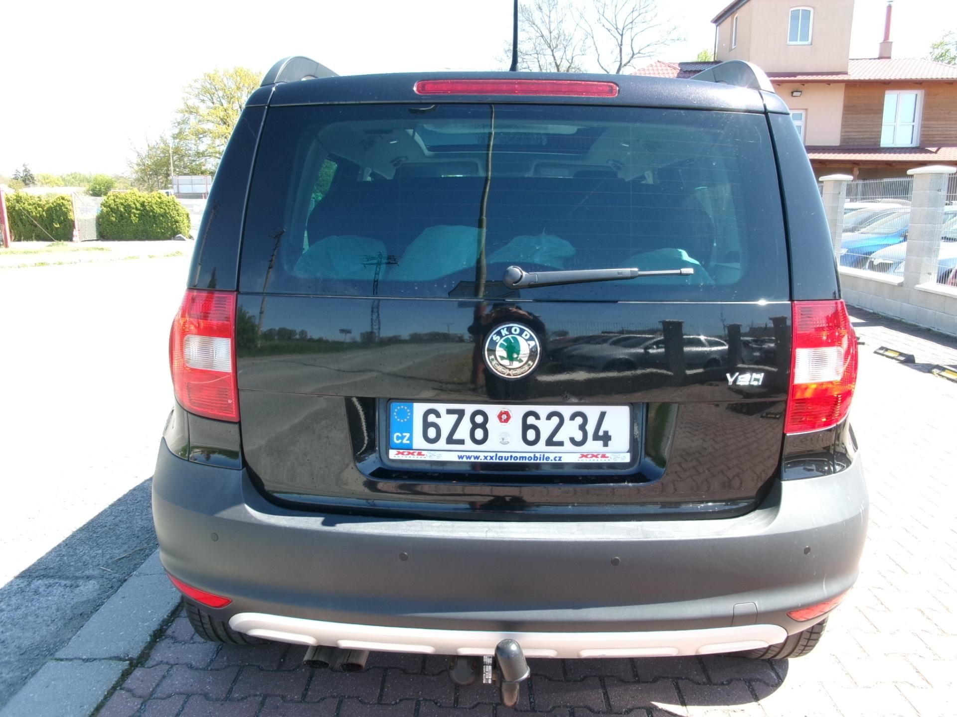 Škoda Yeti, 1,2TSI AC ALU TAŽNÉ STK - fotka 6