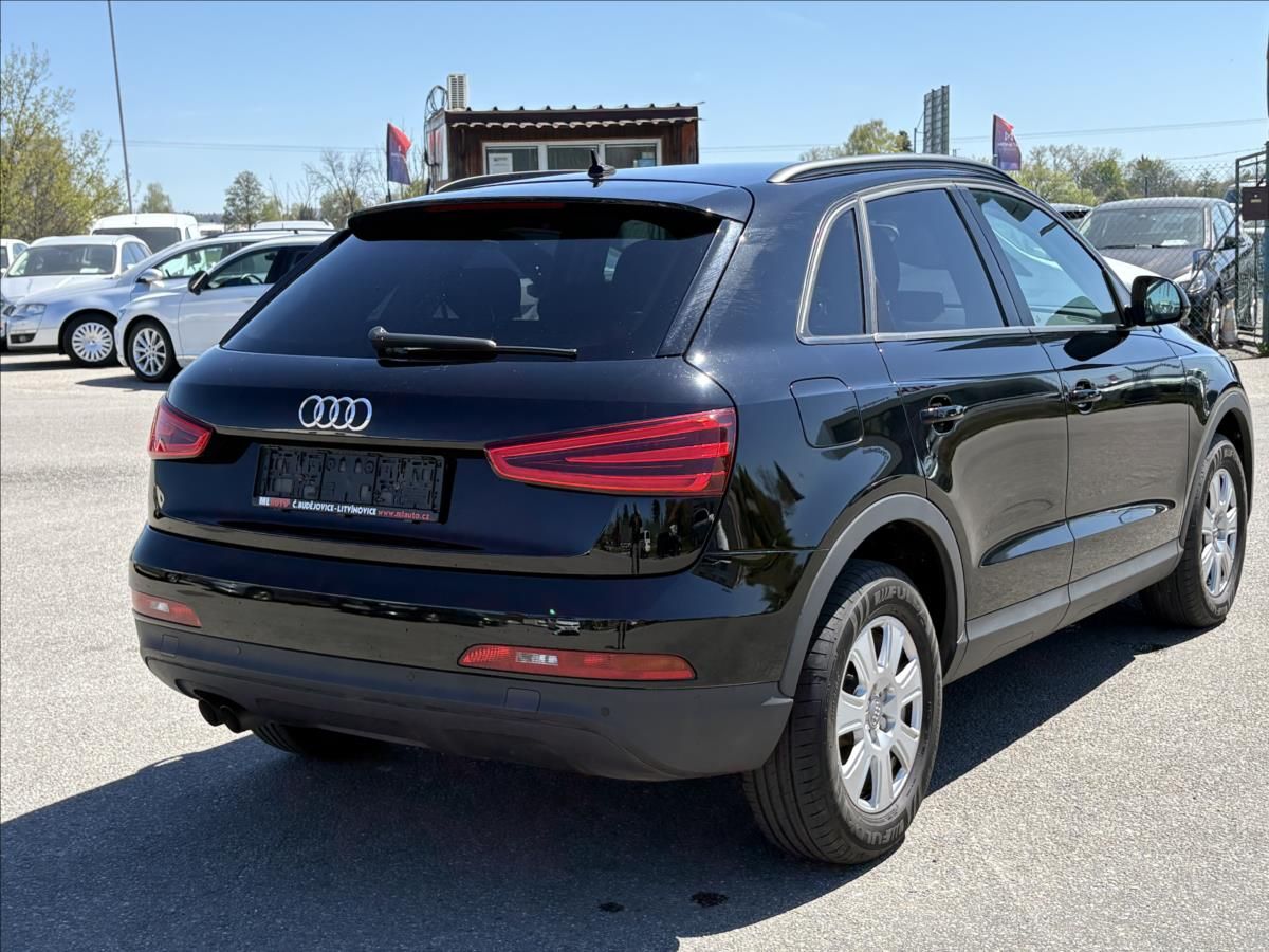 Audi Q3, 2,0 TDi 103kW Xenon,Navi,Tažné - fotka 2