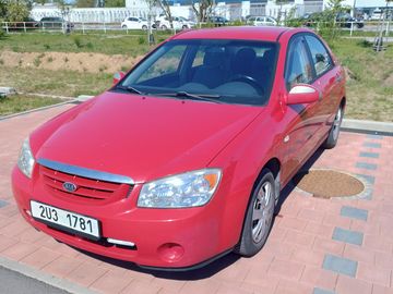1.6 Sedan