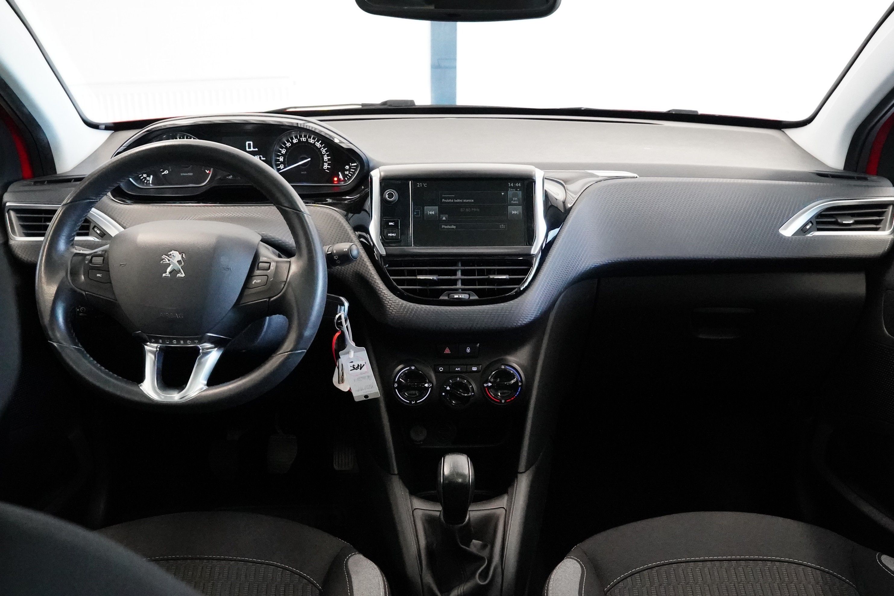Peugeot 208, 1.2 e-VTi 60 kW Style - fotka 5