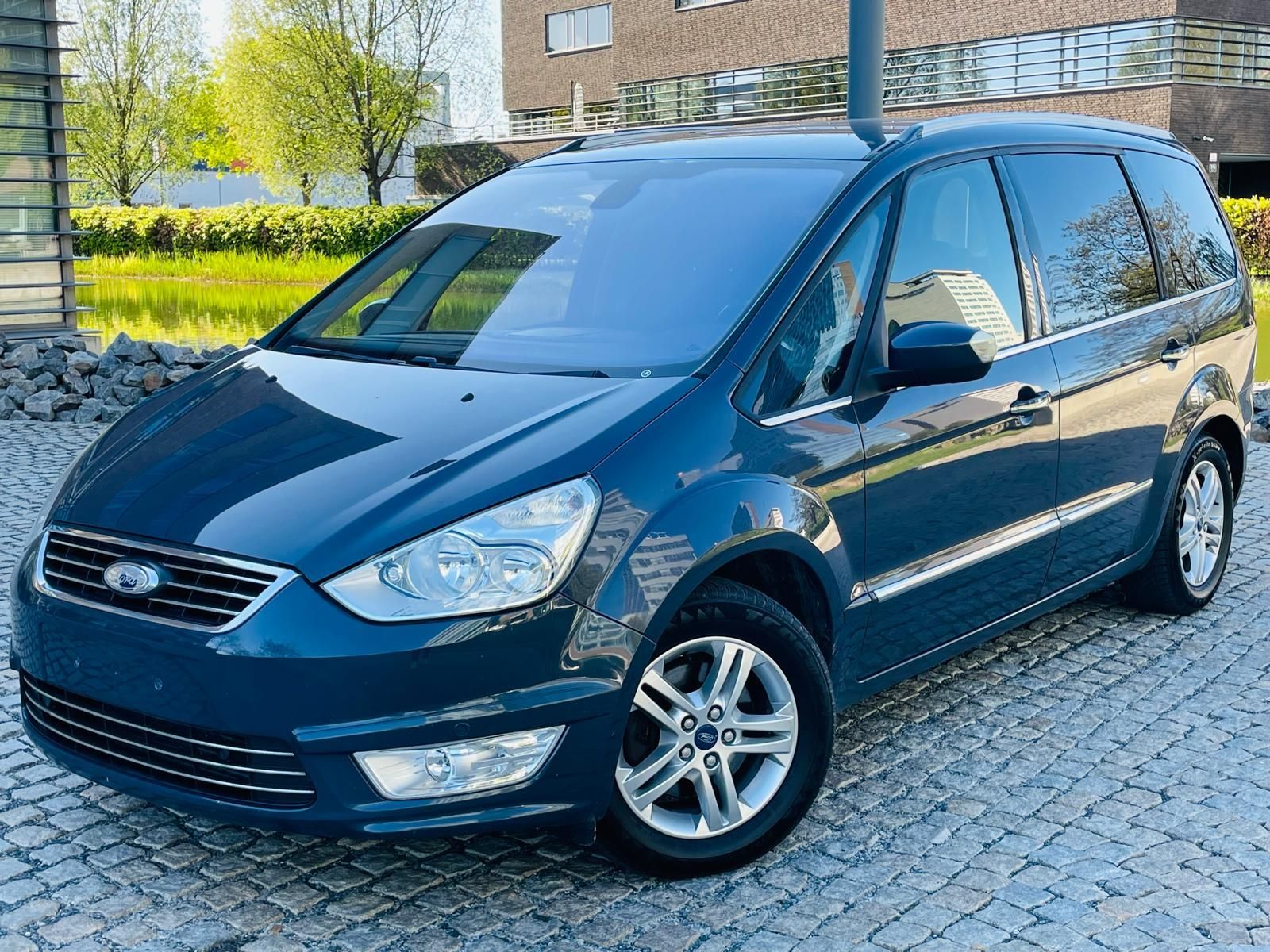 Ford Galaxy, 2.2TDCi MANUÁL 7 MÍST TAŽNÉ - fotka 2
