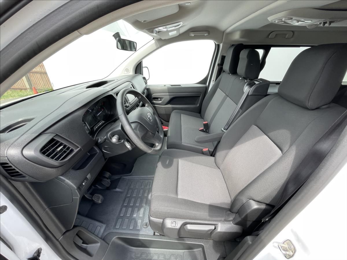 Toyota Proace Verso, 2,0 D4-D 140k L2 9 MÍST - fotka 4