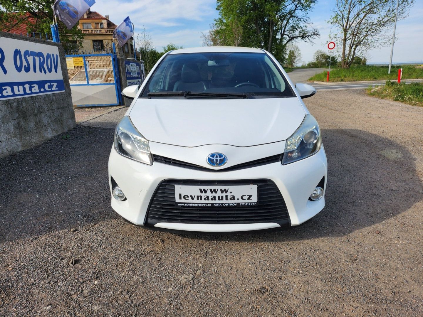 Toyota Yaris, 1.5 hybrid - fotka 2