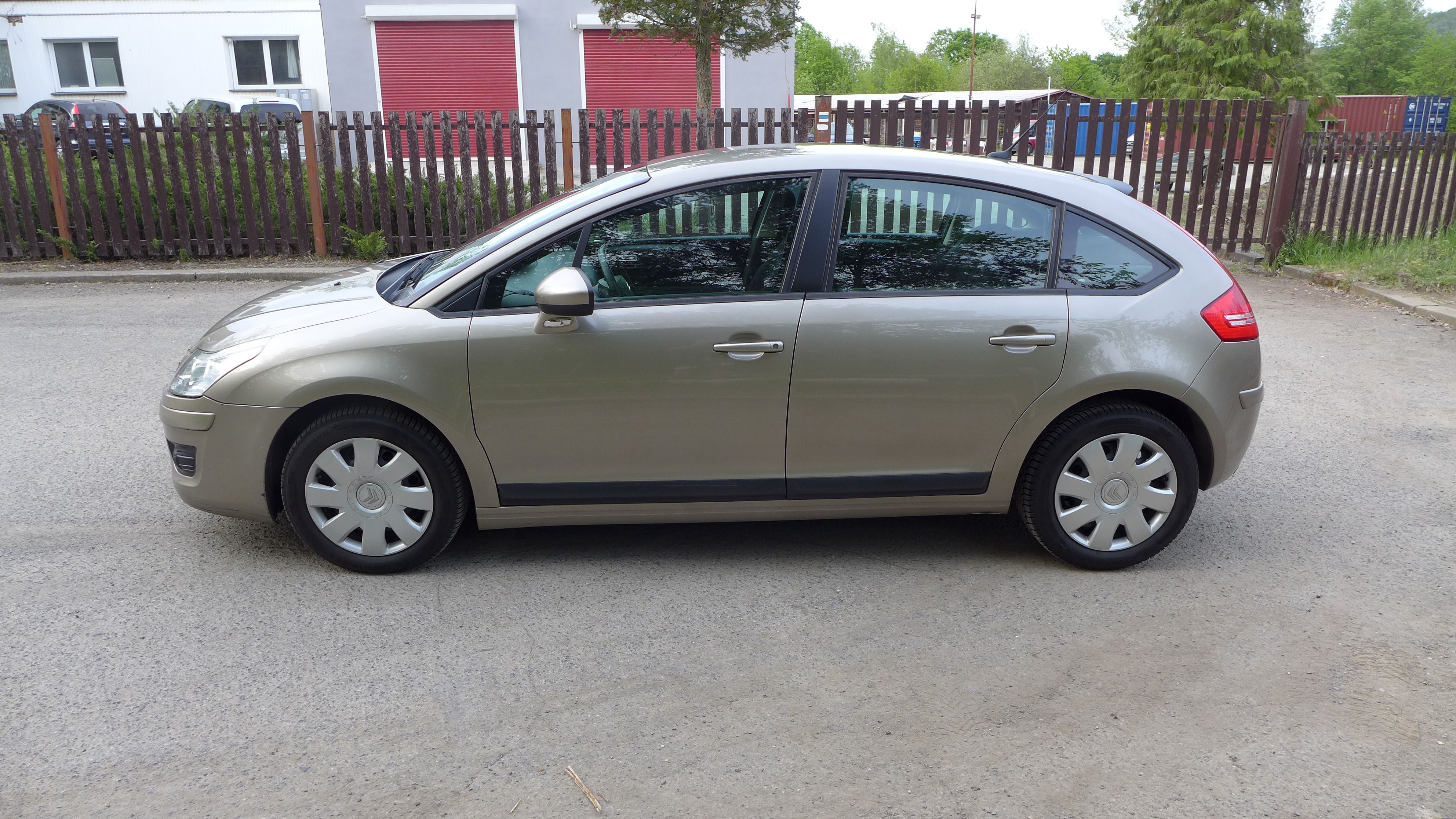 Citroën C4, 1.4i 65 Kw SX 64t km !! - fotka 3