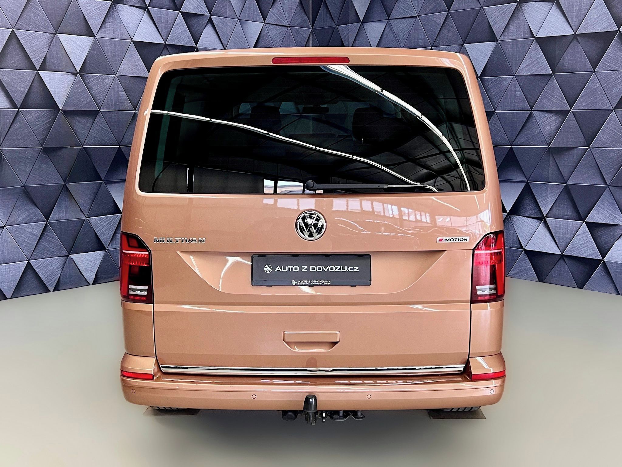 Volkswagen Multivan, 2.0TDI 146KW DSG 4M HIGHLINE - fotka 6