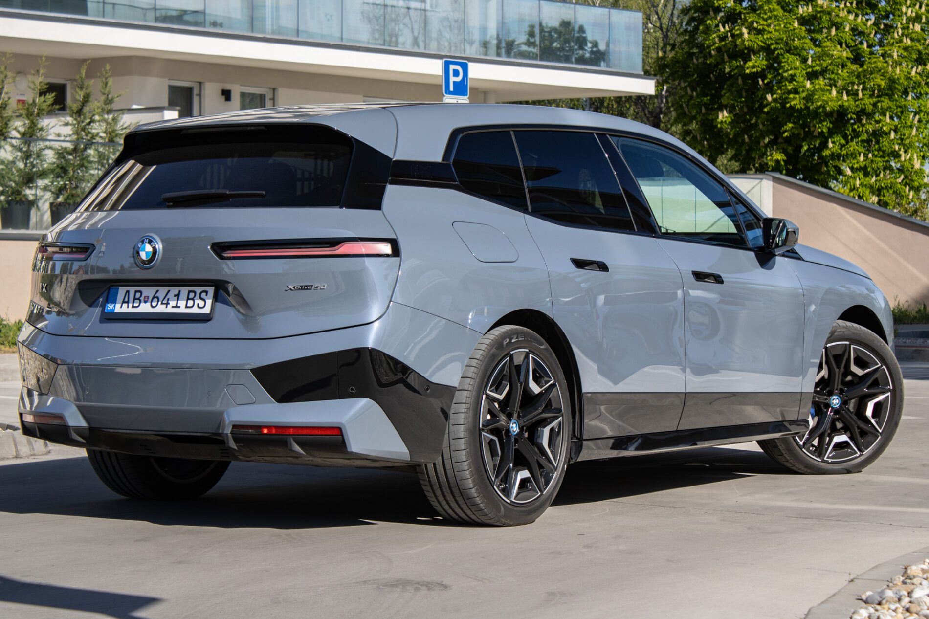 BMW iX - fotka 6