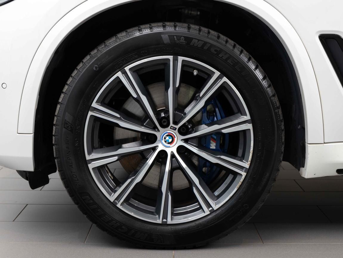 BMW X5, xDrive40i - fotka 6