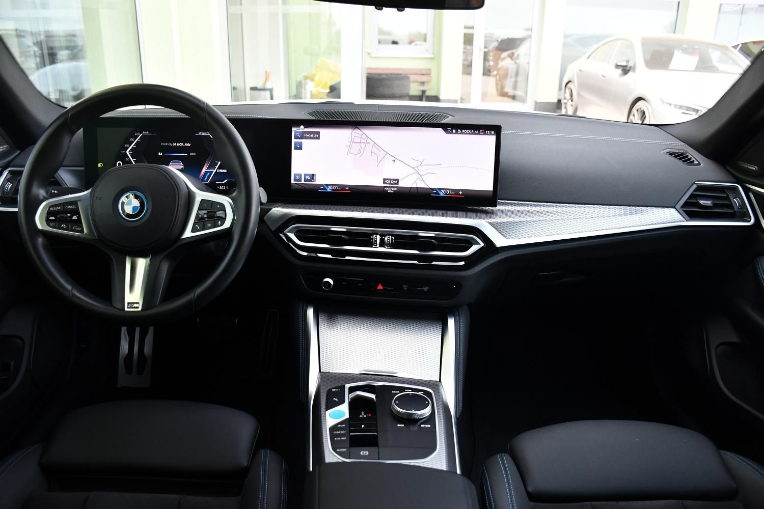 BMW i4, eDrive40 M-SPORT - fotka 5