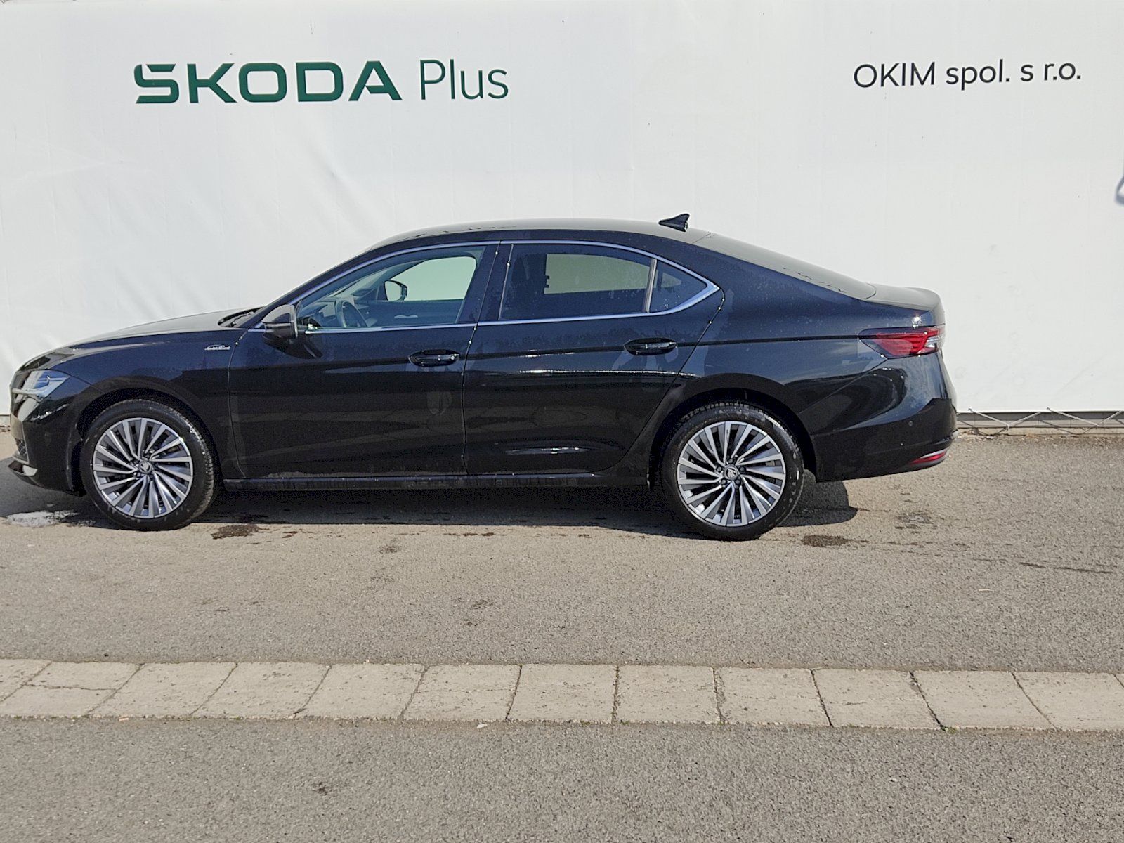 Škoda Superb, L&K 2,0 Tdi 142 kw 4x4 DSg - fotka 3