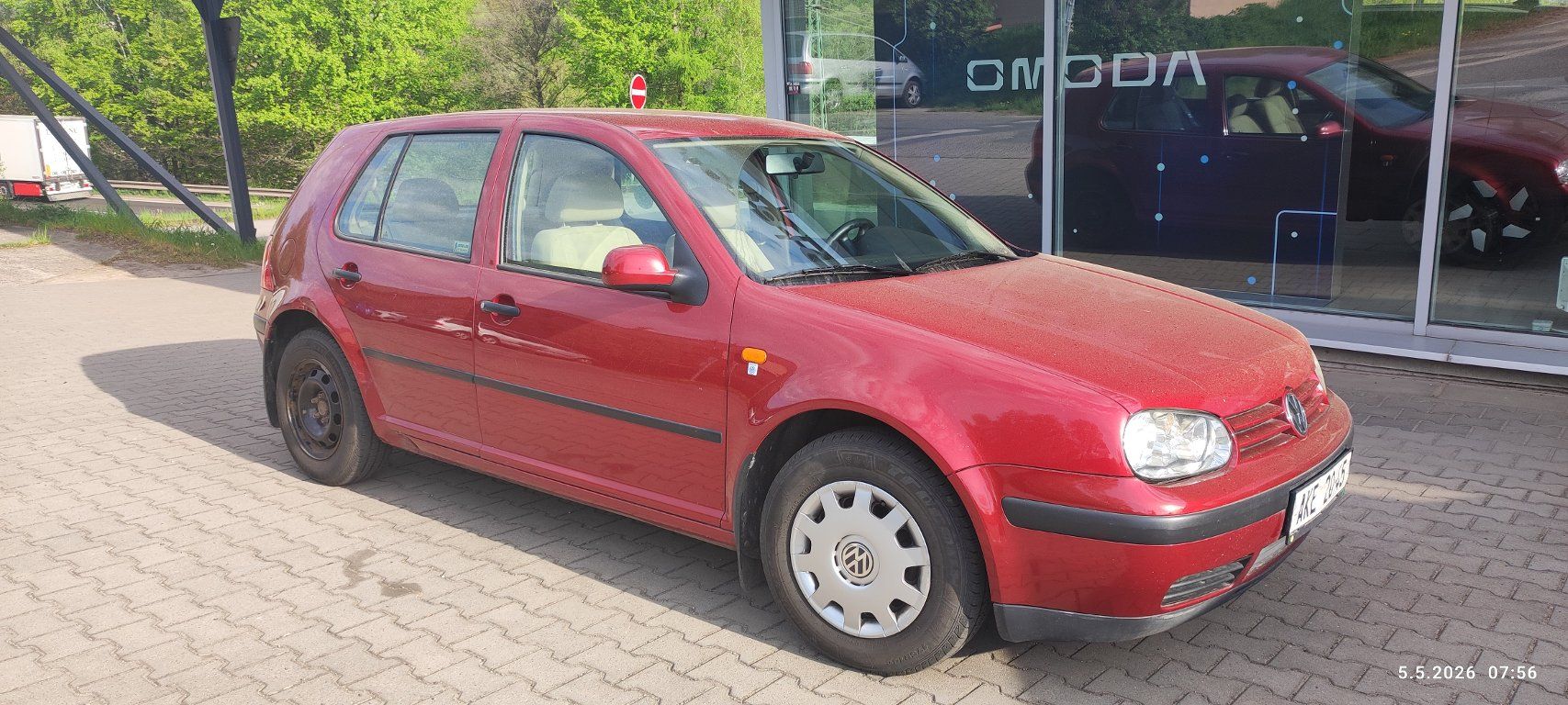 Volkswagen Golf, 5dv. 1,6 74kW