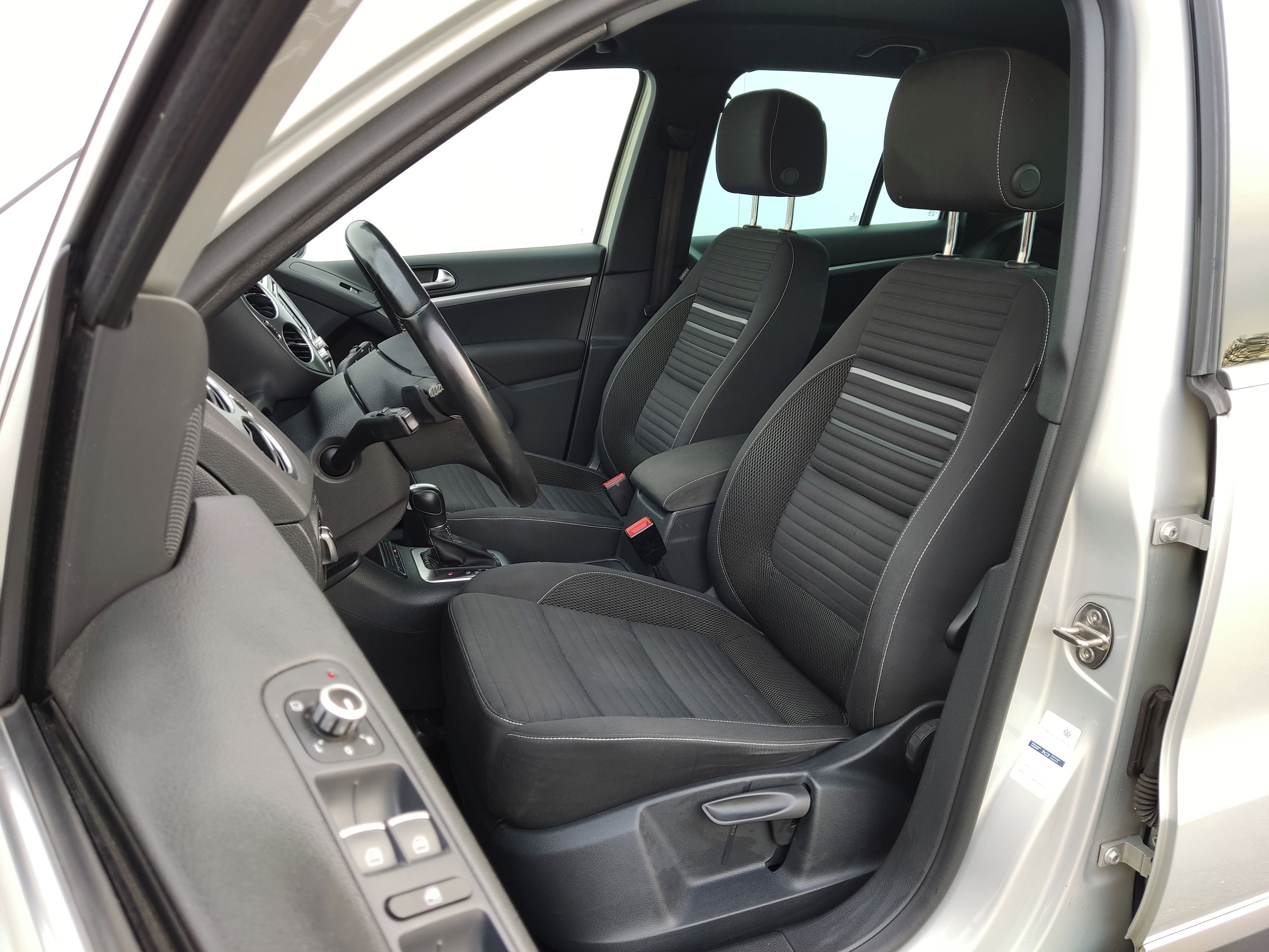 Volkswagen Tiguan, 2.0 TDI 130 kW DSG 4Motion Cup - fotka 6