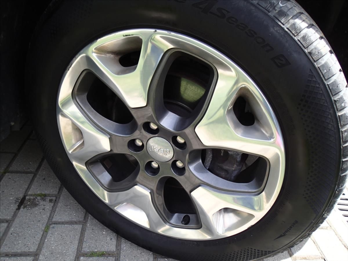 Jeep Compass, 2,0 103 KW,Longitude 4WD,2.Maj - fotka 4