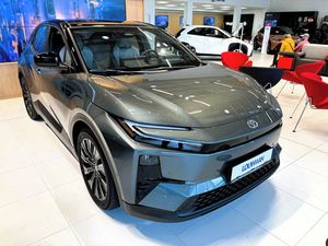 Toyota C-HR, 4X4 Executive 343k
