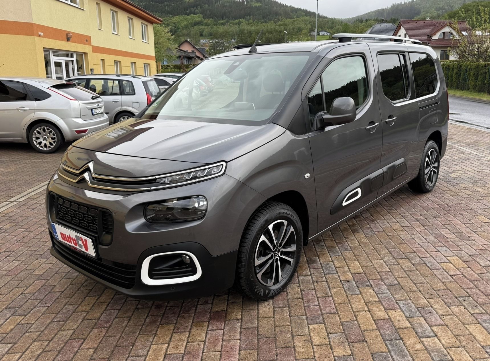Citroën Berlingo, FEEL XL 1.5 HDI 96kW 7 MÍST - fotka 2
