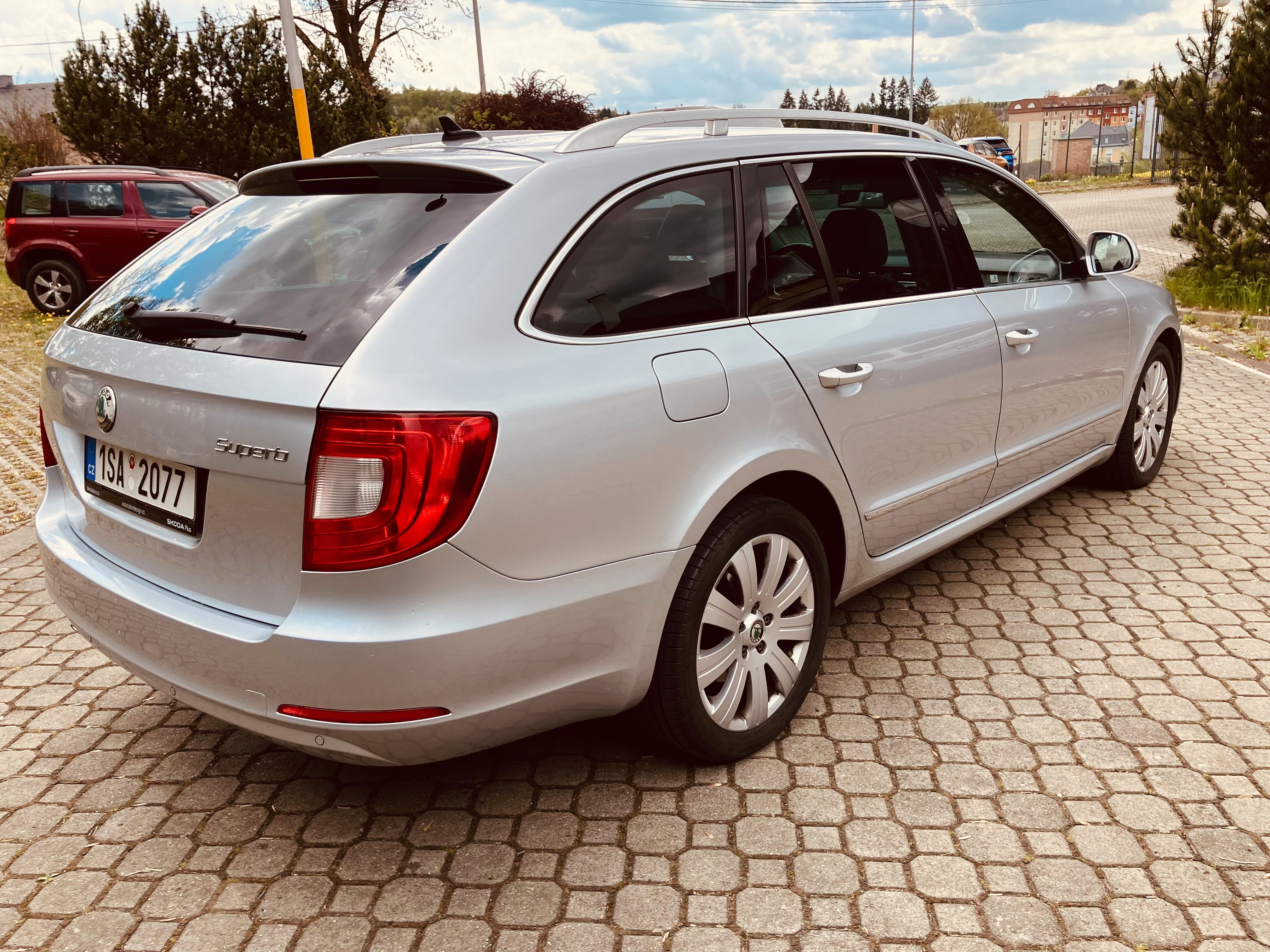 Škoda Superb, Combi 2,0TDI/125kW 4X4 Exclusi - fotka 3