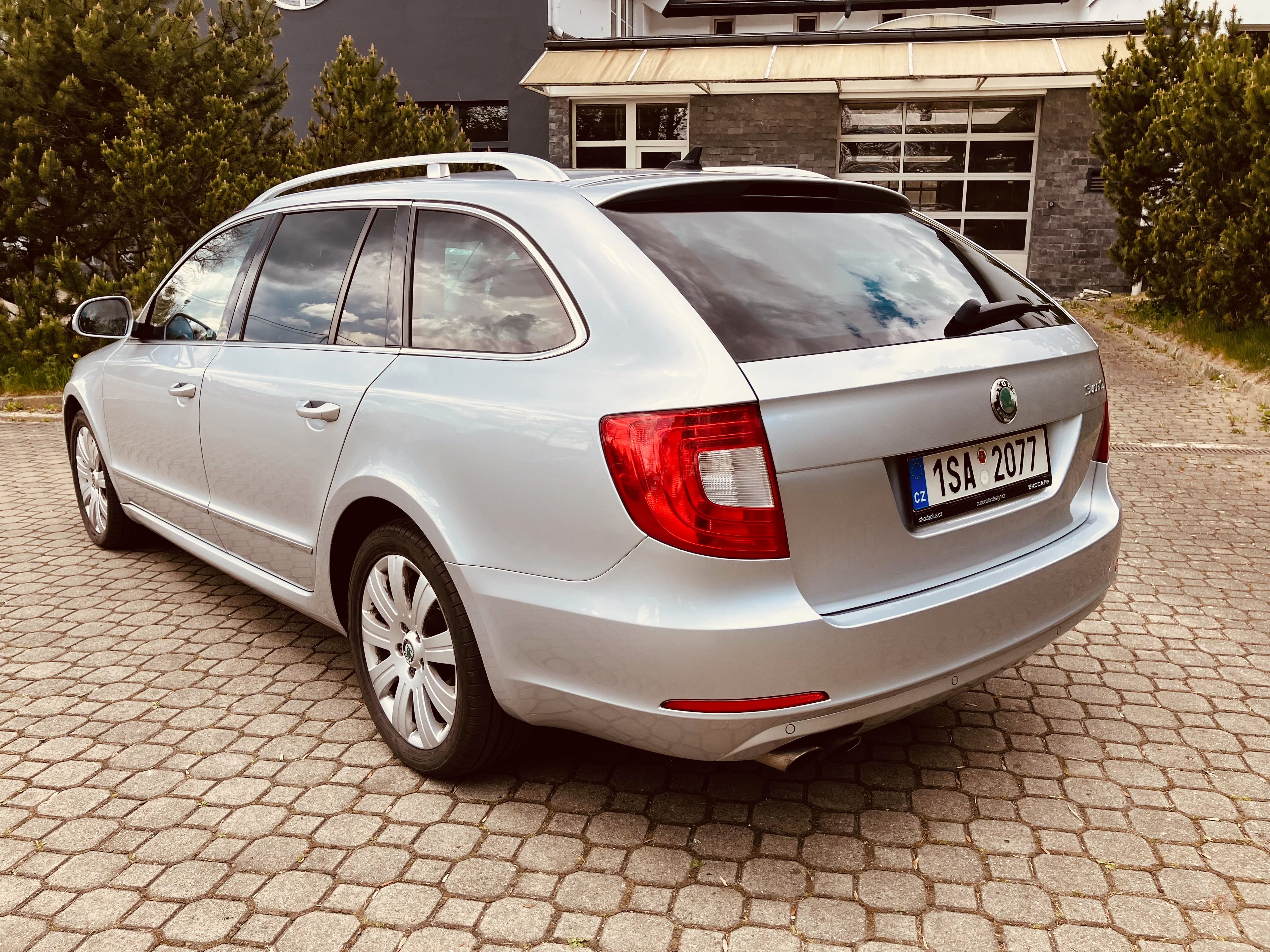 Škoda Superb, Combi 2,0TDI/125kW 4X4 Exclusi - fotka 4