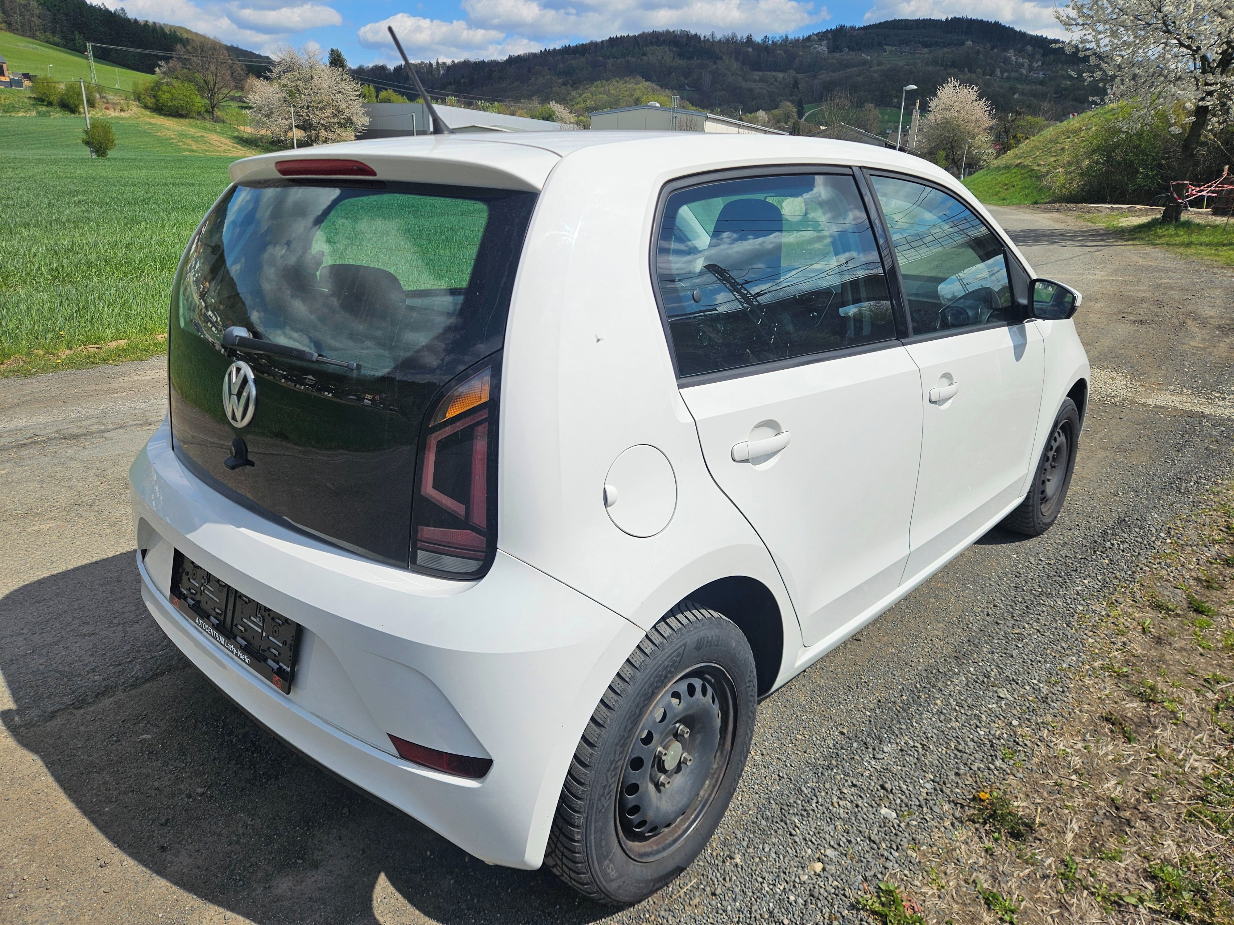 Volkswagen Up!, VW UP 2016, 58 000 km najeto - fotka 5