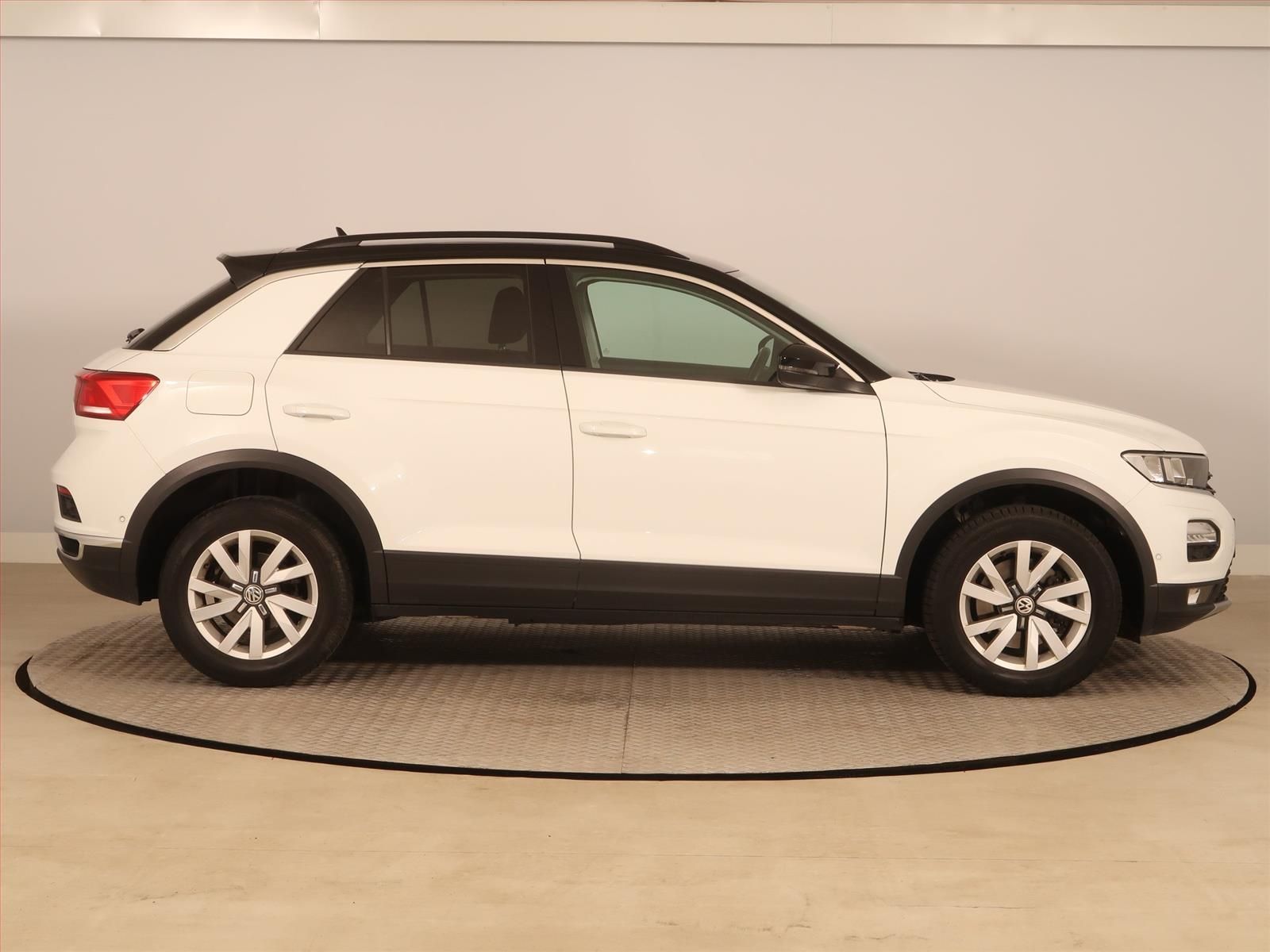 Volkswagen T-Roc, 2.0 TDI 4Motion, 4X4, Automat - fotka 6