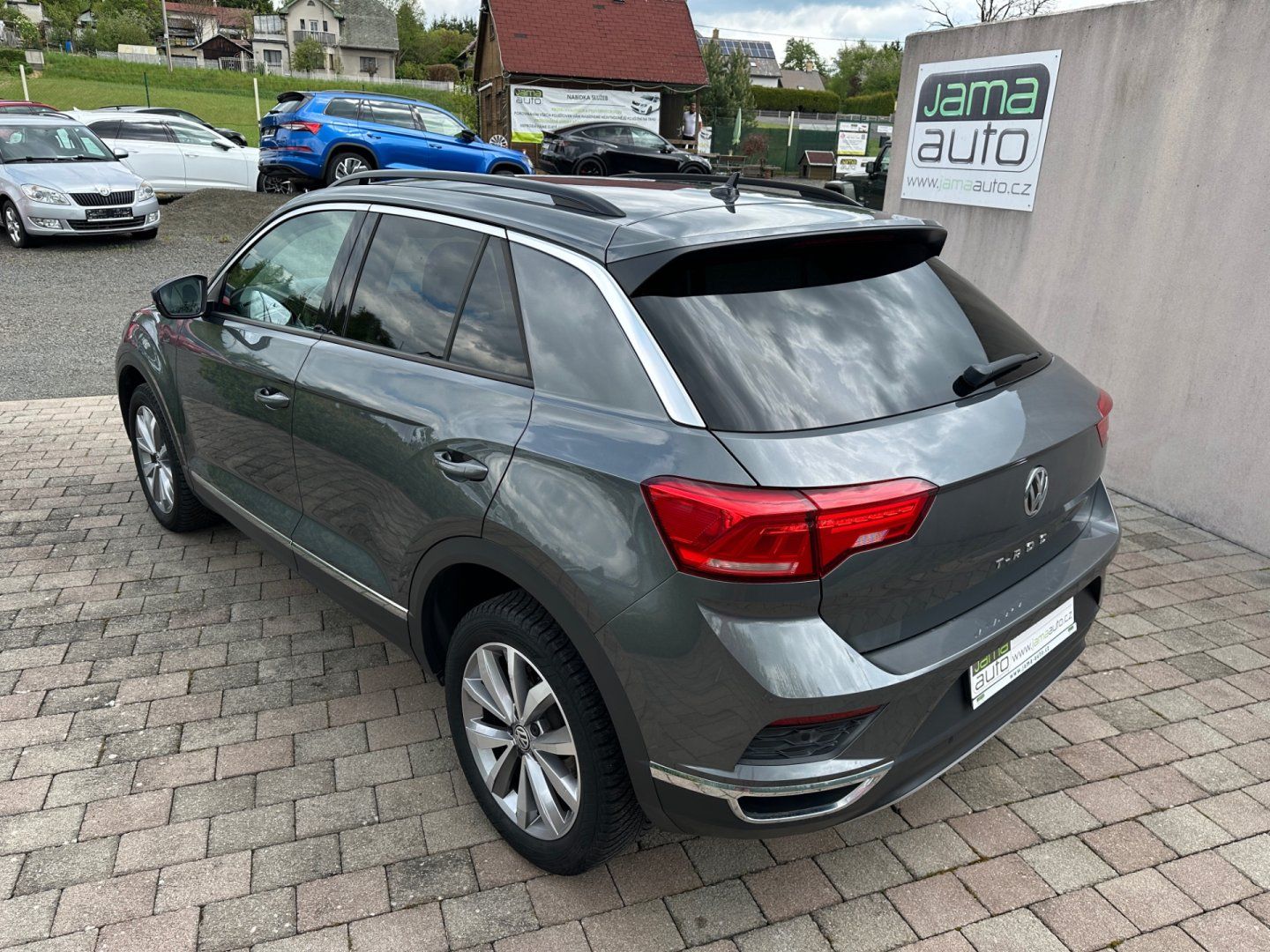 Volkswagen T-Roc, 1,5TSI 110kW STYLE TAŽNÉ 1.MAJ - fotka 5