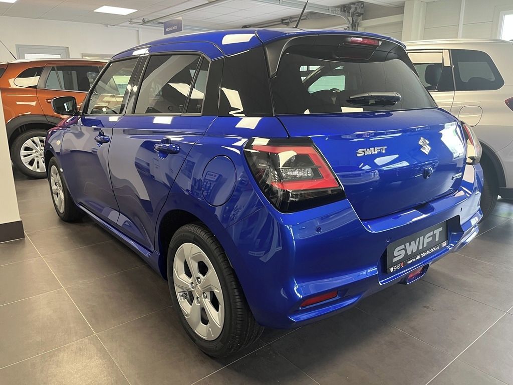 Suzuki Swift, 1,2 PREMIUM HYBRID CVT MY26 - fotka 2
