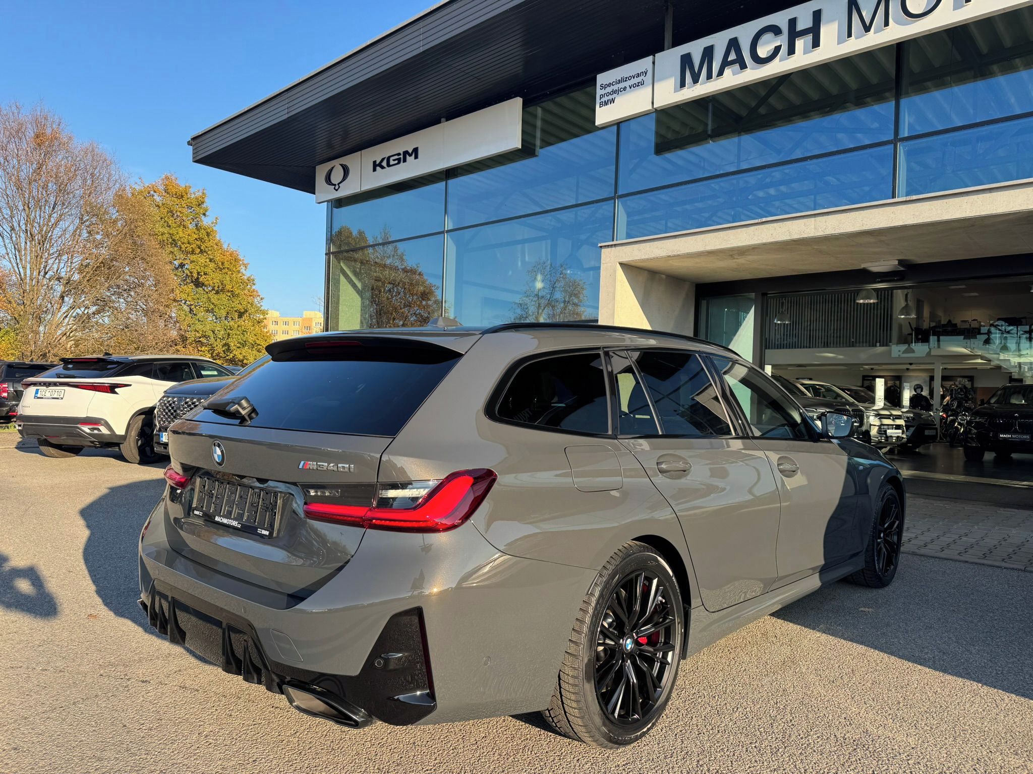 BMW Řada 3, M340i xDrive Touring El. Tažné - fotka 5