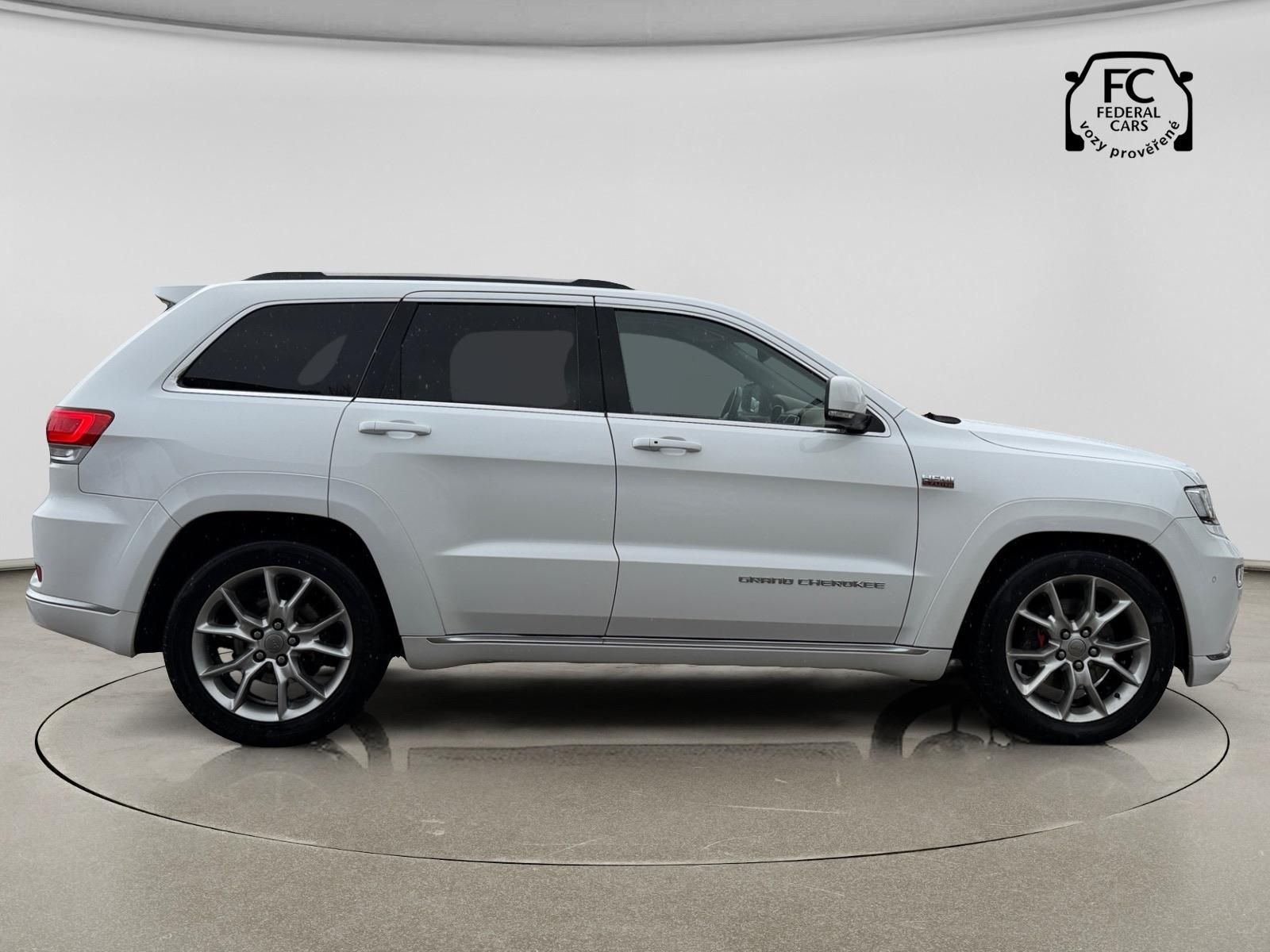 Jeep Grand Cherokee, 3,0L V6 Diesel 250k Overland 4 - fotka 6