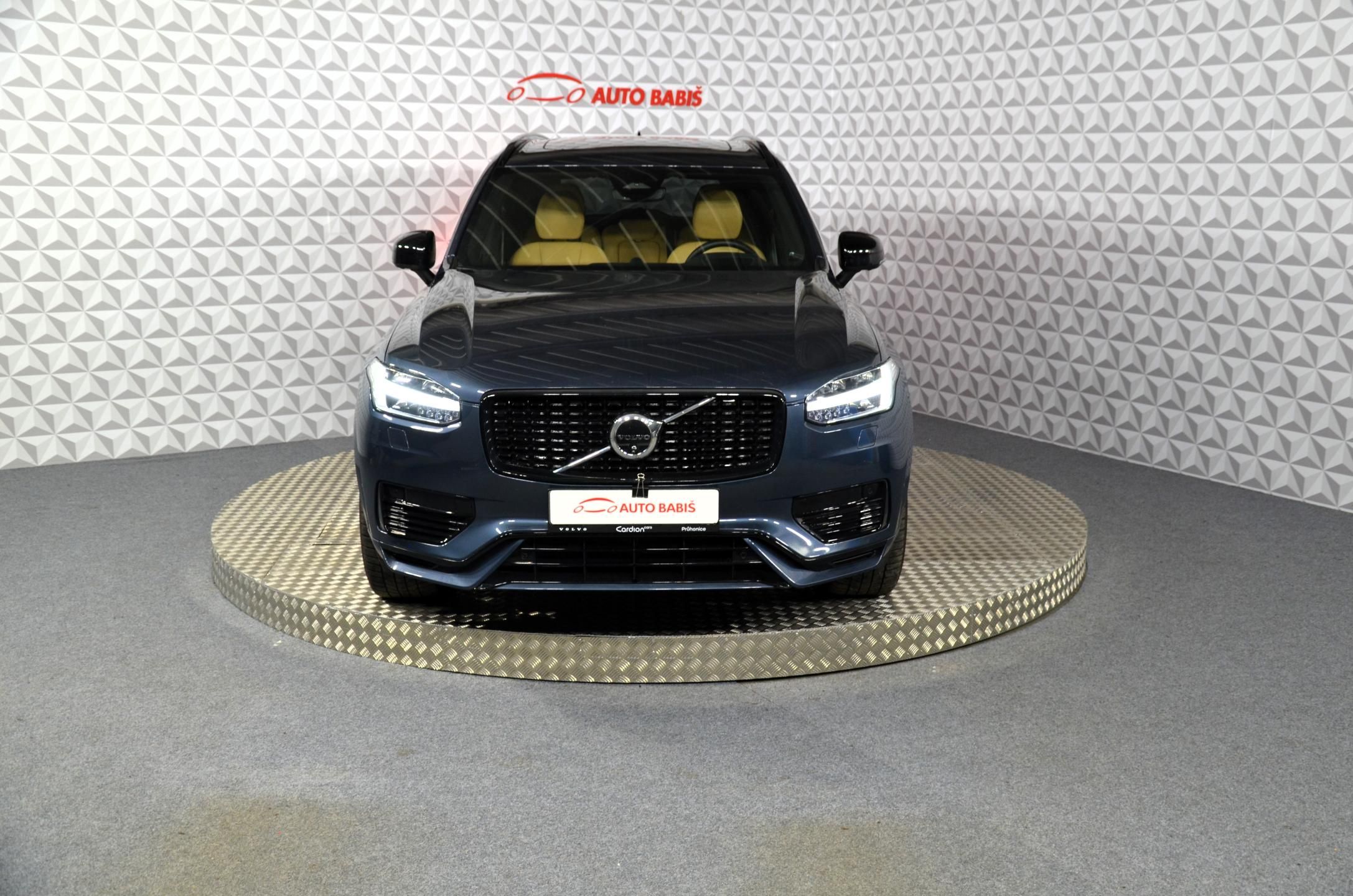 Volvo XC90, T8 PHEV Ultra Dark AWD AT - fotka 2