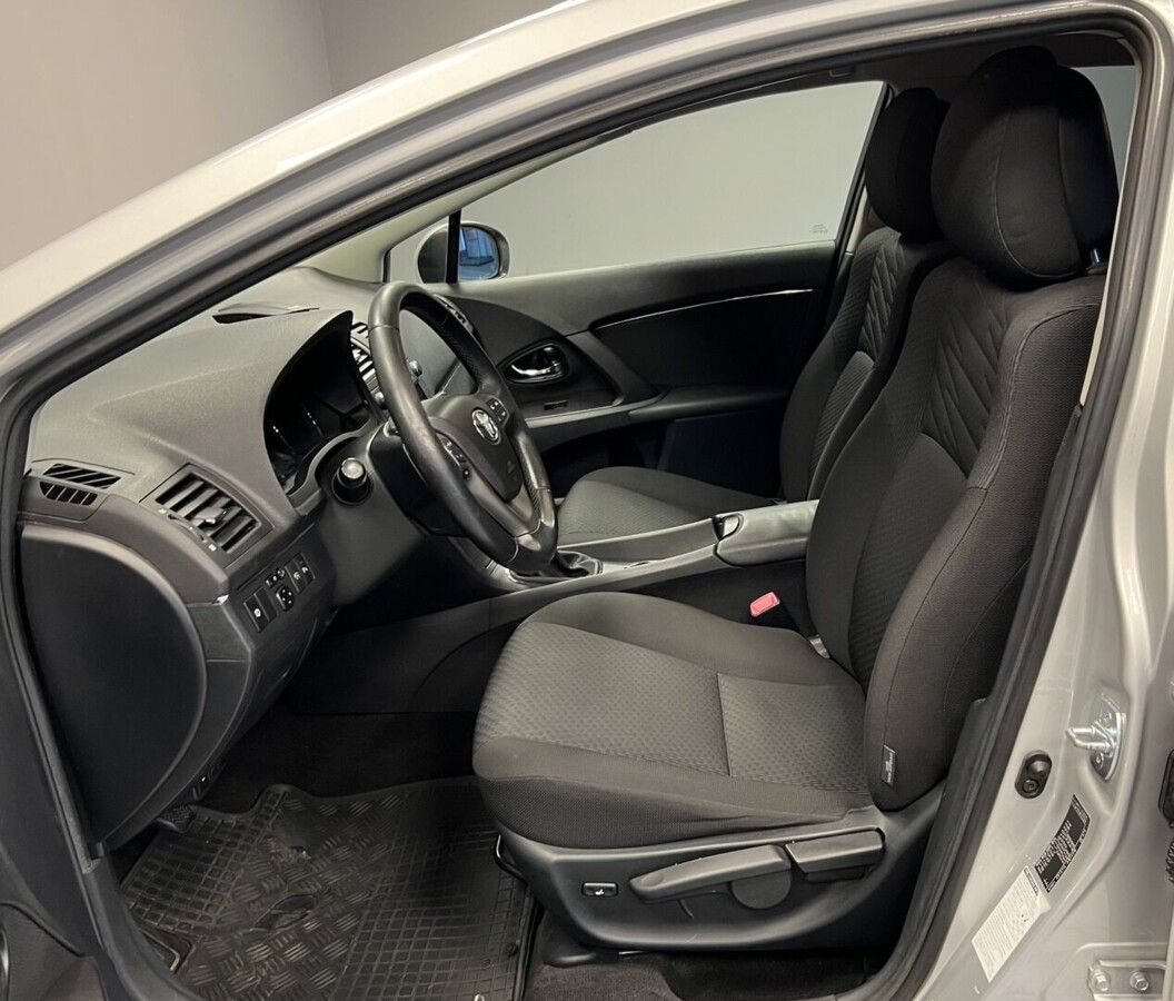 Toyota Avensis, 1.8 VVT-i Sol - fotka 6