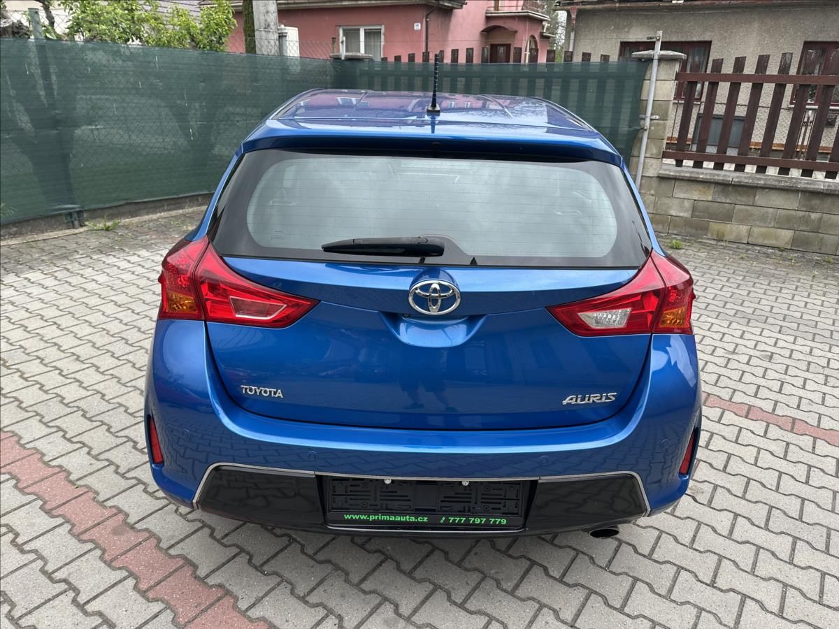 Toyota Auris, 1,6 EXCLUSIVE - fotka 6