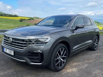 3.0TDI 210kW R-LINE - TOP STAV