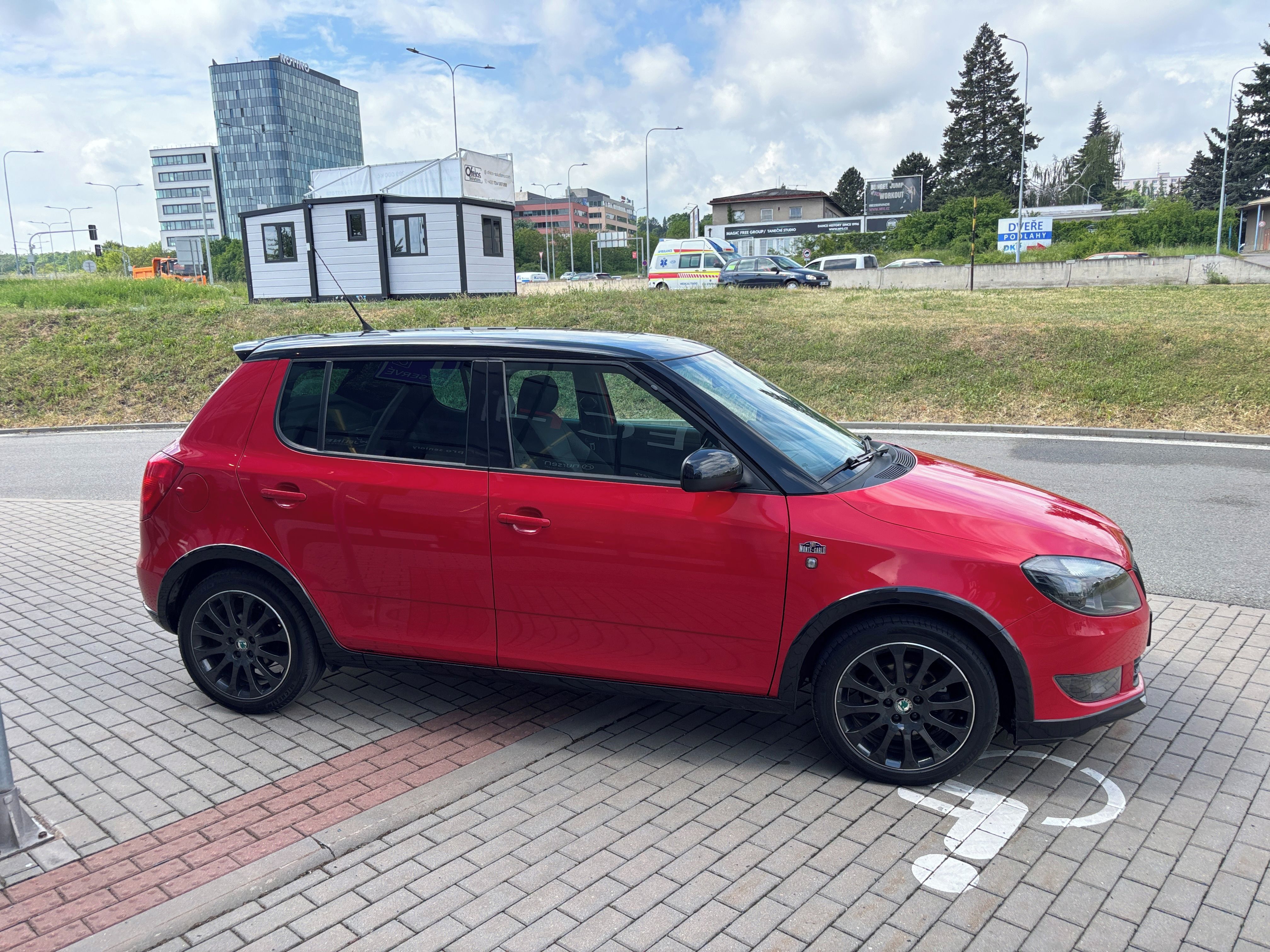 Škoda Fabia, Monte Carlo 1.2TSi 63kW - fotka 5