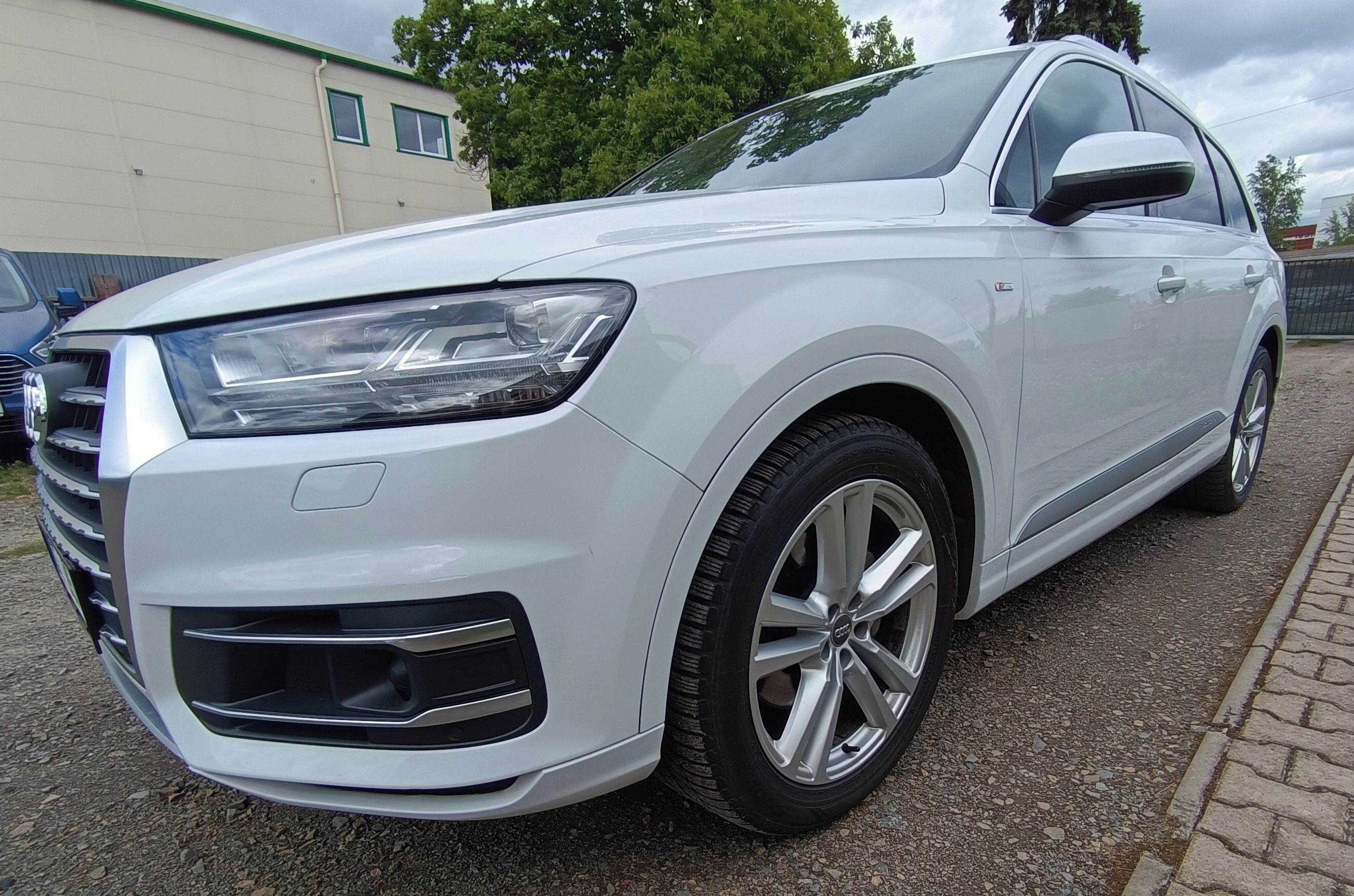 Audi Q7, S-line - fotka 4