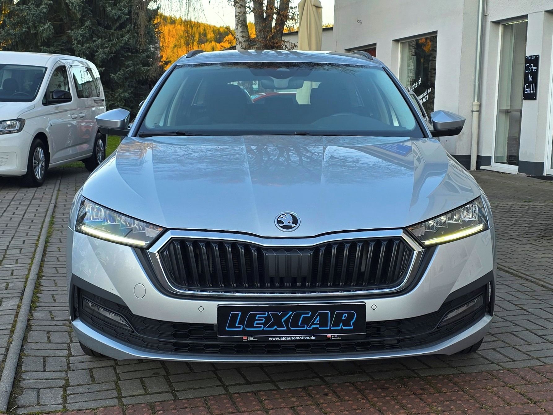 Škoda Octavia, 2.0TDI Ambition Plus,1maj.,DPH - fotka 2