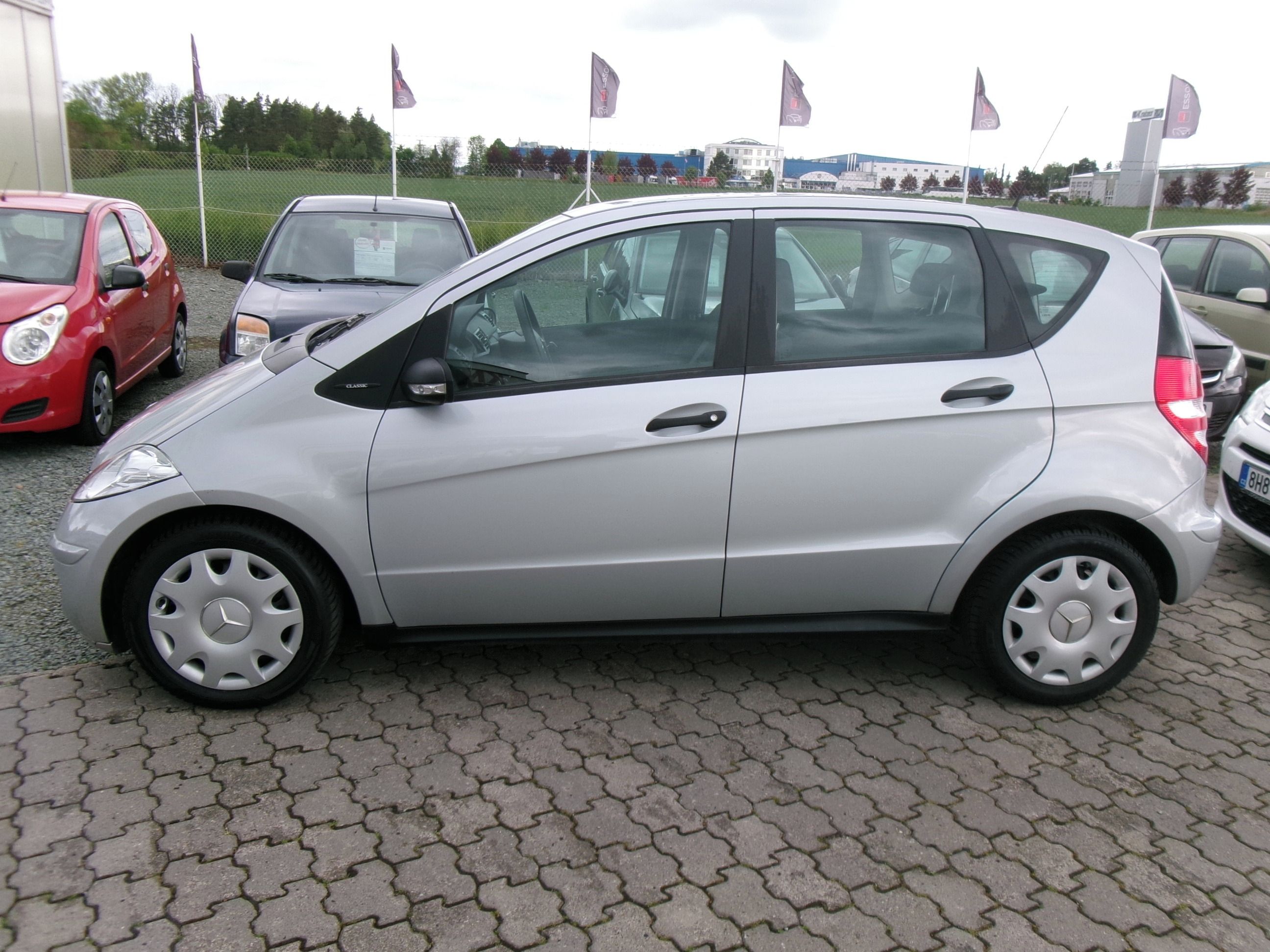 Mercedes-Benz Třídy A, 200i 100kw,1.maj.serviska - fotka 4