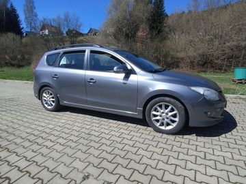 Hyundai i30 1.6 LPG+benzin.