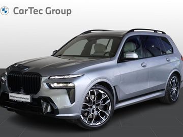 xDrive40i