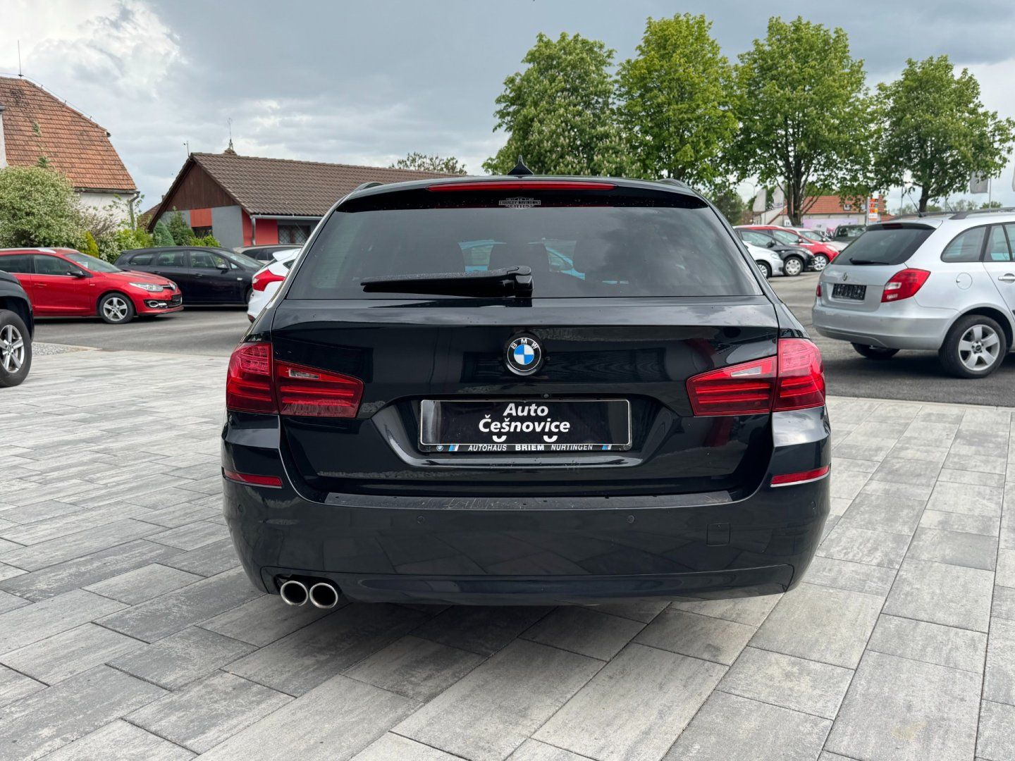 BMW Řada 5, 530d xDrive - fotka 6