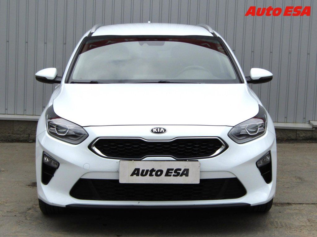 Kia Cee´d, 1.4 T-GDi,2.maj,ČR,AT - fotka 2