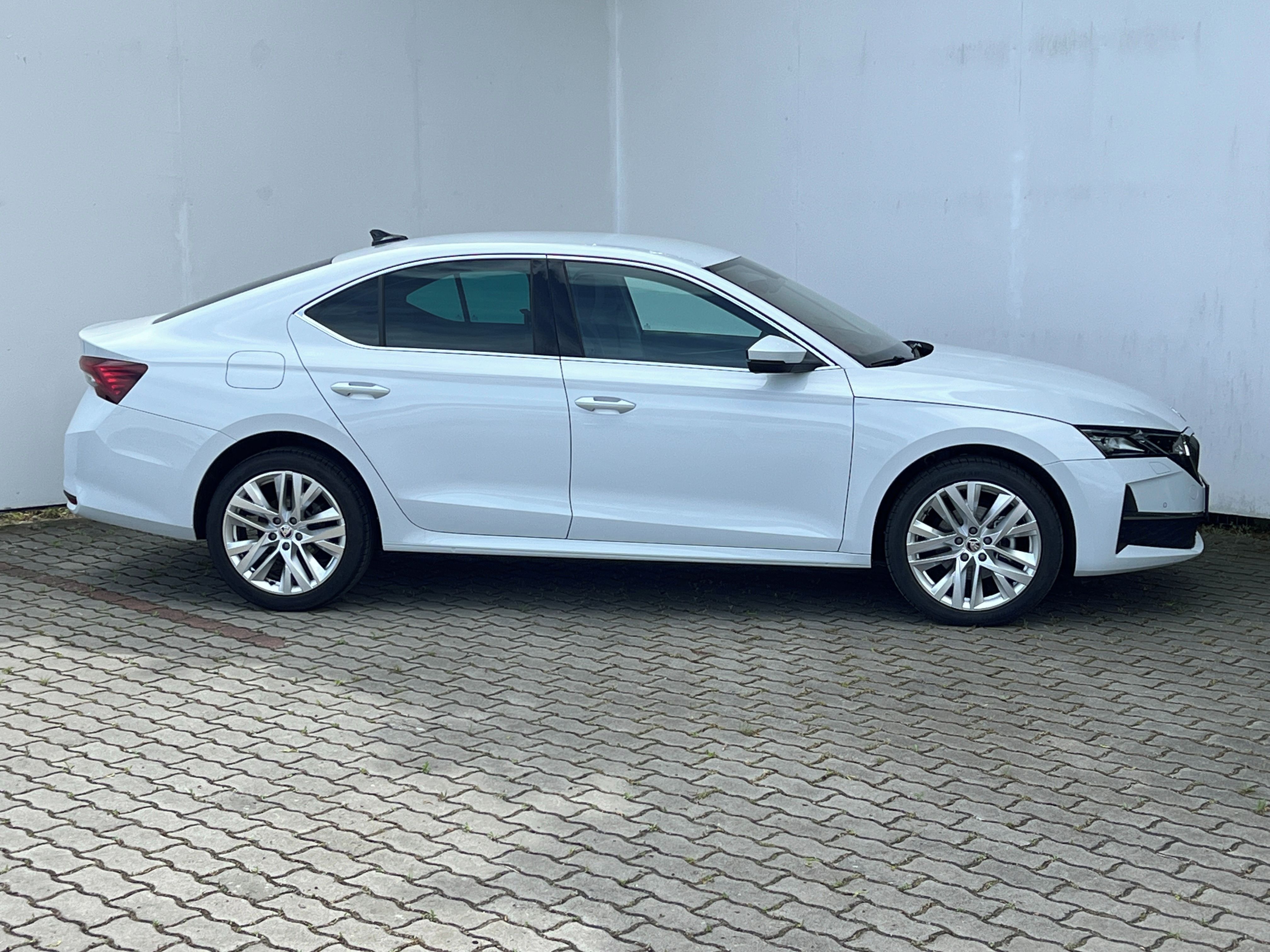 Škoda Octavia, 1,5 TSI 110kW Top Selection - fotka 4