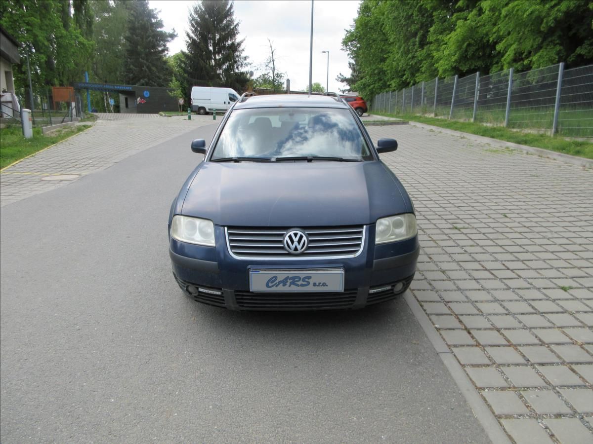 Volkswagen Passat, 1,9 TDi, Klima, Vyhř. sed. - fotka 3