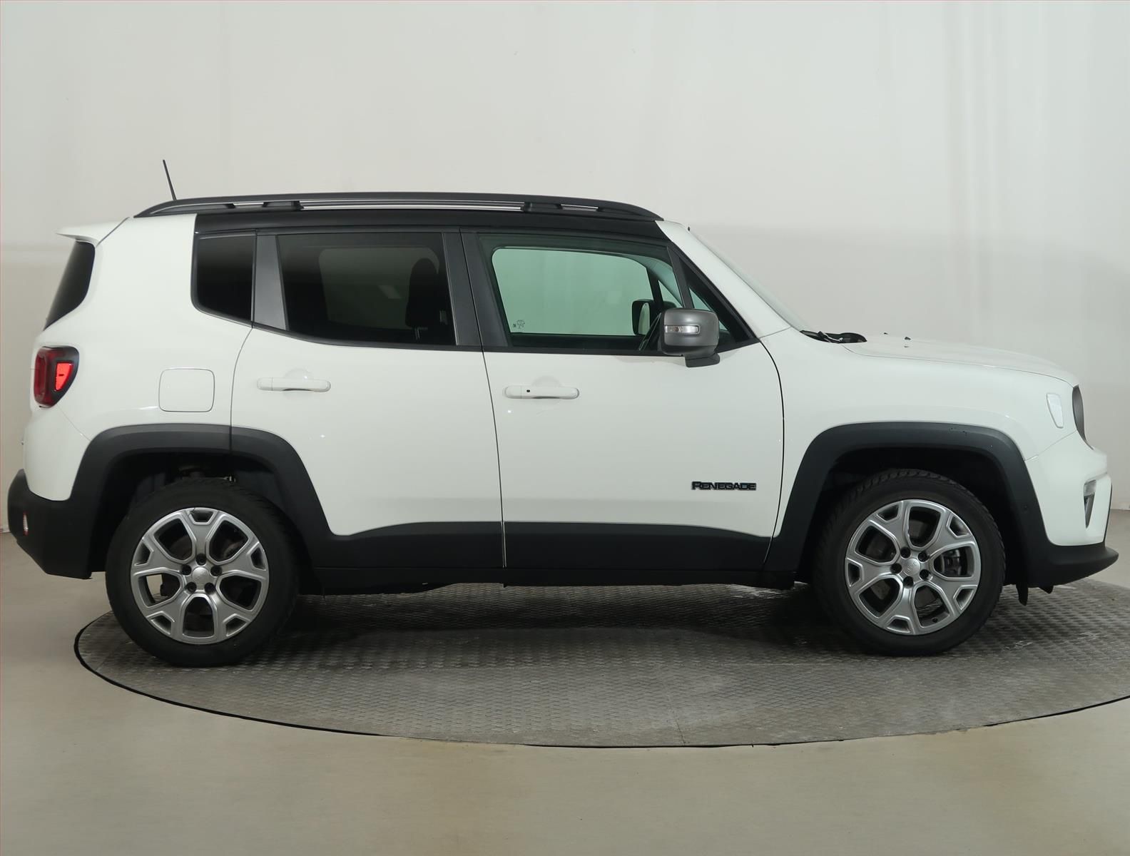 Jeep Renegade, 4xe, 4X4, Automat, Serv.kniha - fotka 6