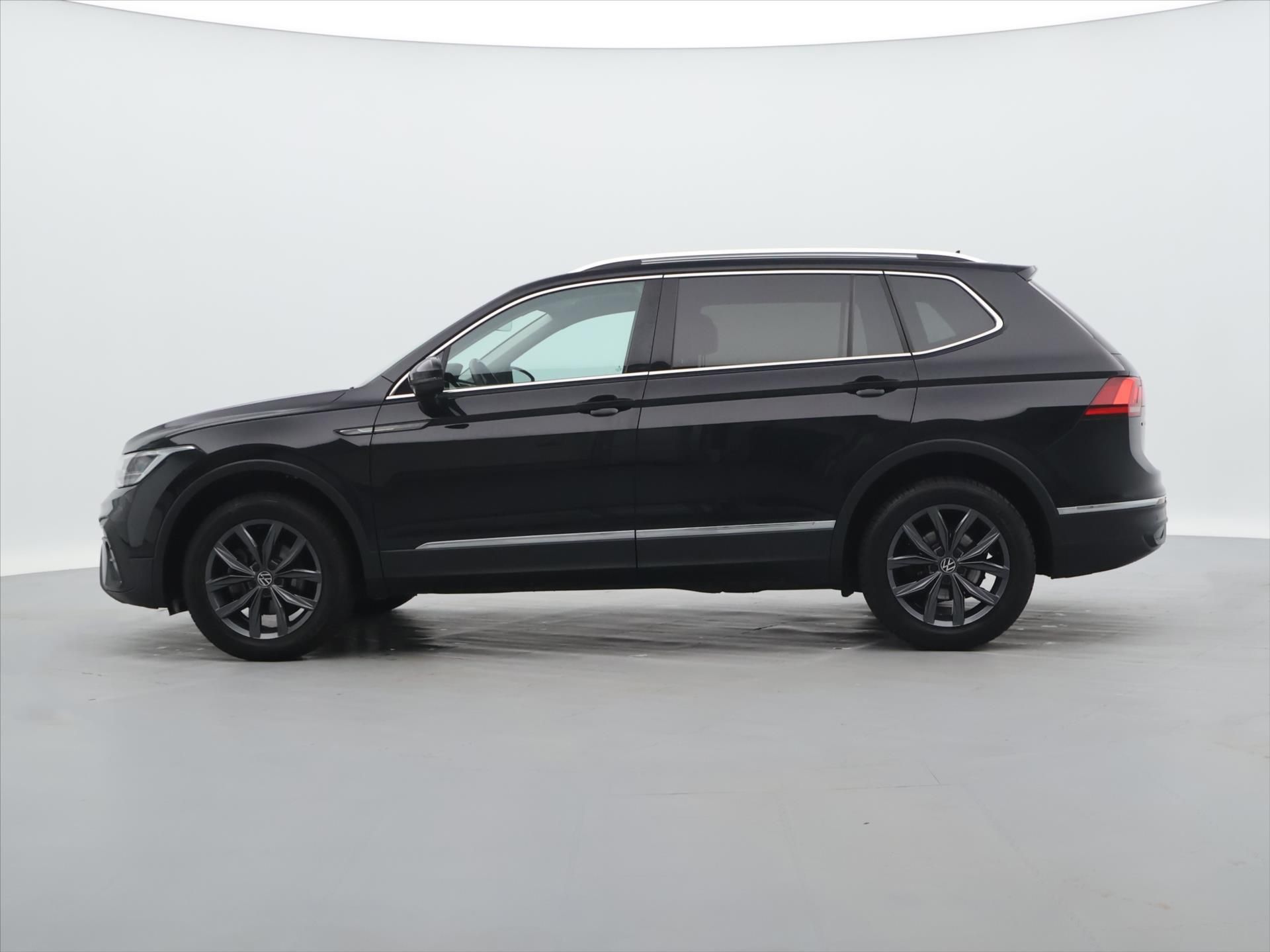 Volkswagen Tiguan Allspace, 1,5 TSI 110 kW Life DSG DPH CZ - fotka 3